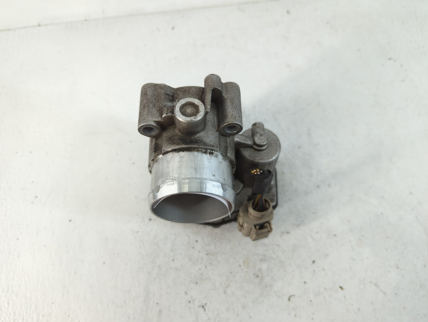 2014-2020 Ford Fusion Throttle Body P/N:DS7G-9F991-BB B13 300 4035 Fits Fits 2014 2015 2016 2017 2018 2019 2020 OEM Used Aut