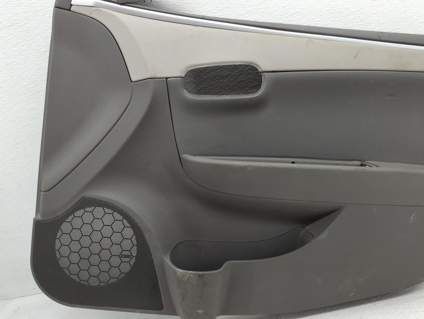 2014 Ford Fusion Front Right Passenger Interior Door Panel Trim - Oemusedautoparts1.com
