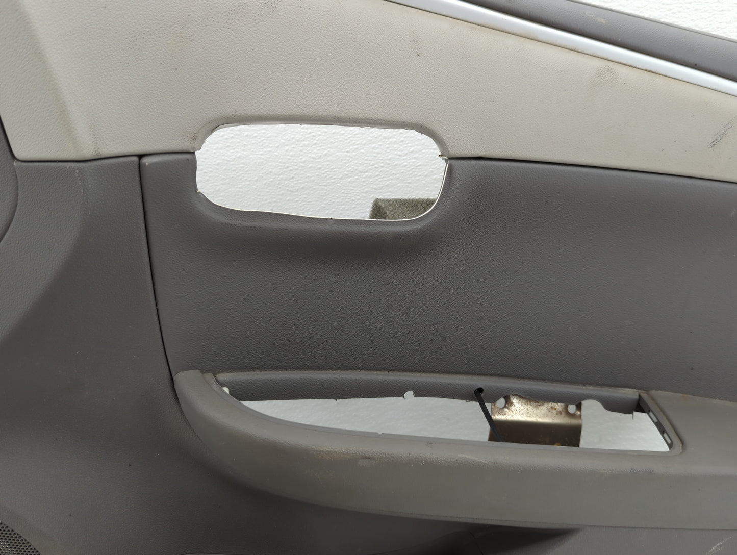 2014 Ford Fusion Front Right Passenger Interior Door Panel Trim - Oemusedautoparts1.com