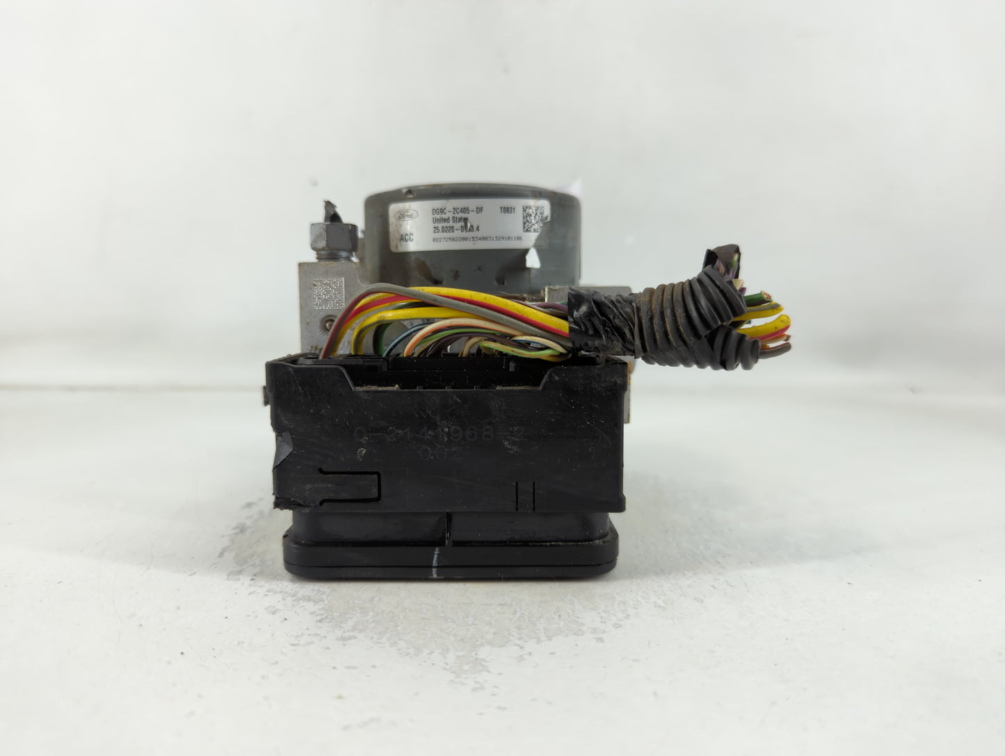 2014-2016 Ford Fusion ABS Pump Control Module Replacement P/N:DG9C-2C405-DF Fits Fits 2014 2015 2016 OEM Used Auto Parts - O