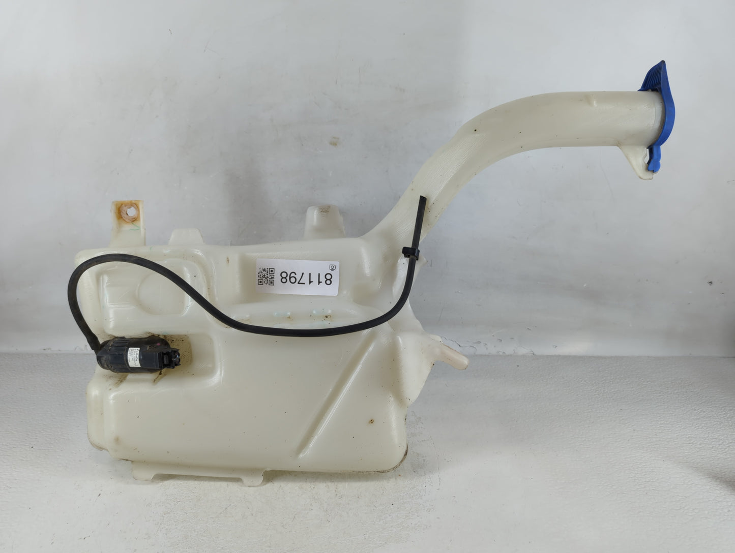 2013-2014 Ford Fusion Windshield Washer Fluid Reservoir Bottle Oem - Oemusedautoparts1.com