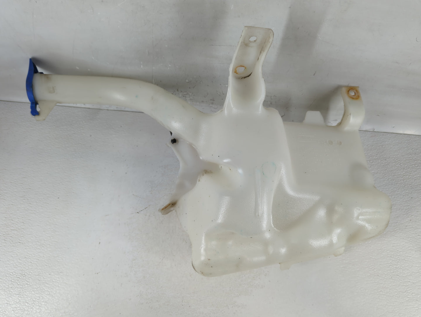 2013-2014 Ford Fusion Windshield Washer Fluid Reservoir Bottle Oem - Oemusedautoparts1.com