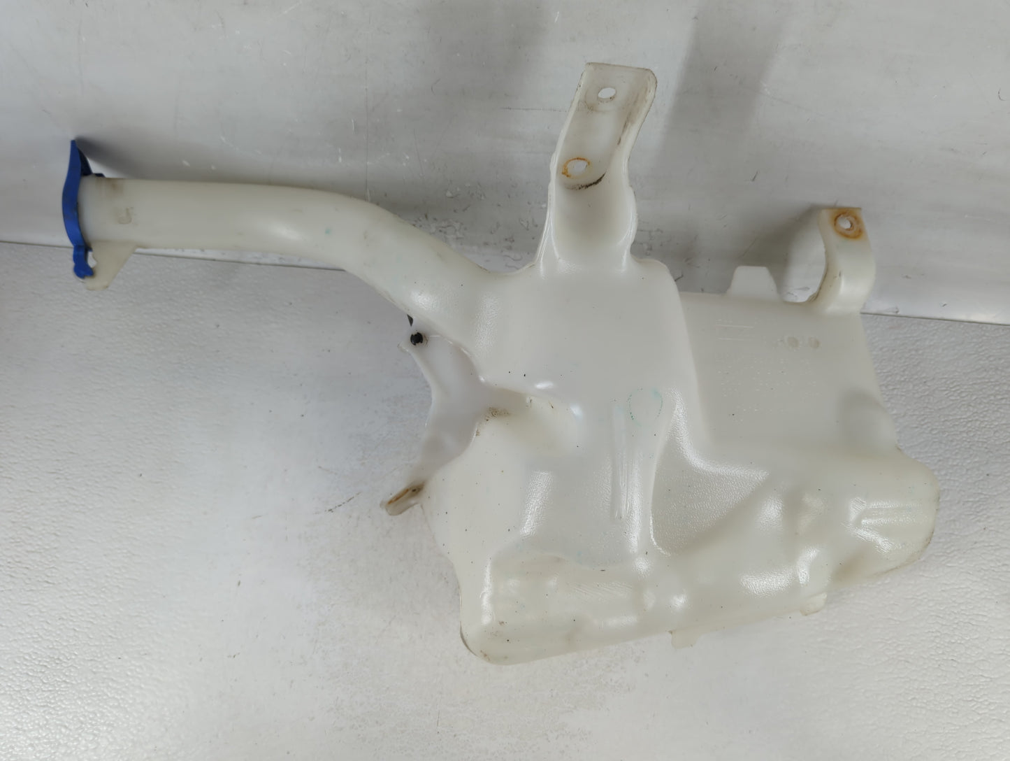 2013-2014 Ford Fusion Windshield Washer Fluid Reservoir Bottle Oem - Oemusedautoparts1.com