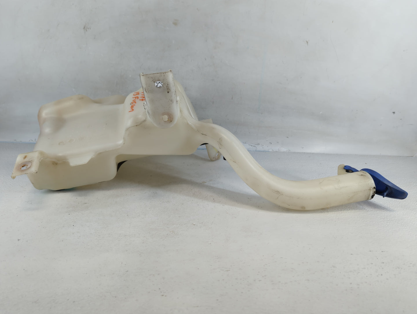 2013-2014 Ford Fusion Windshield Washer Fluid Reservoir Bottle Oem - Oemusedautoparts1.com