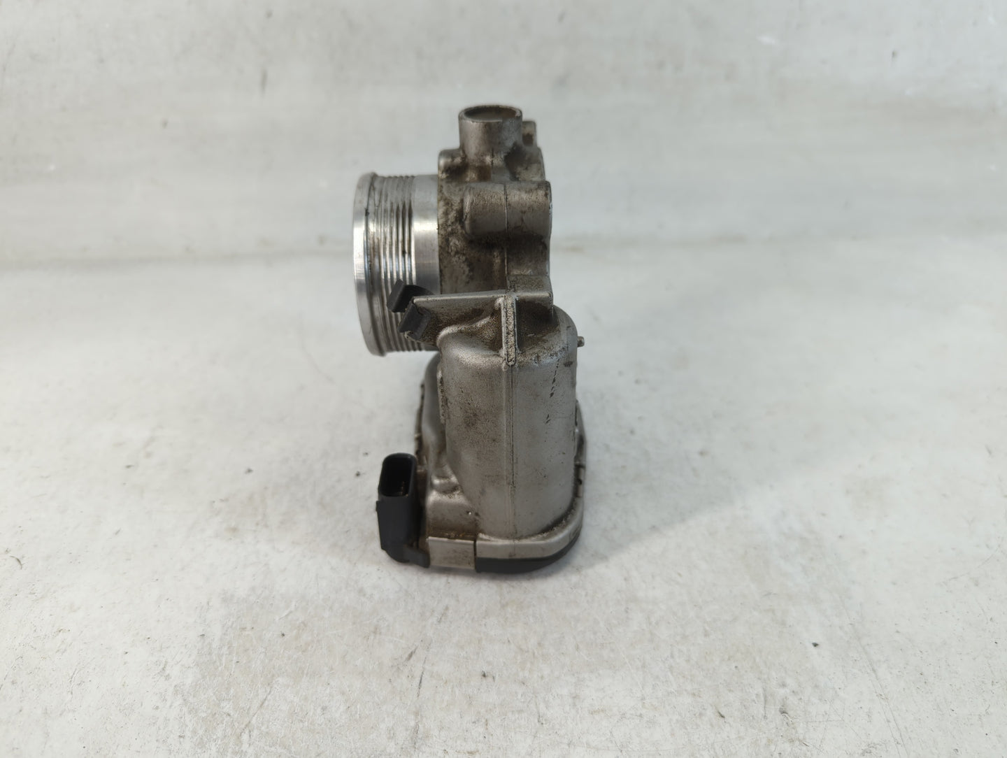 2014-2020 Ford Fusion Throttle Body P/N:DS7E-9F991-BB Fits Fits 2014 2015 2016 2017 2018 2019 2020 2021 2022 OEM Used Auto P