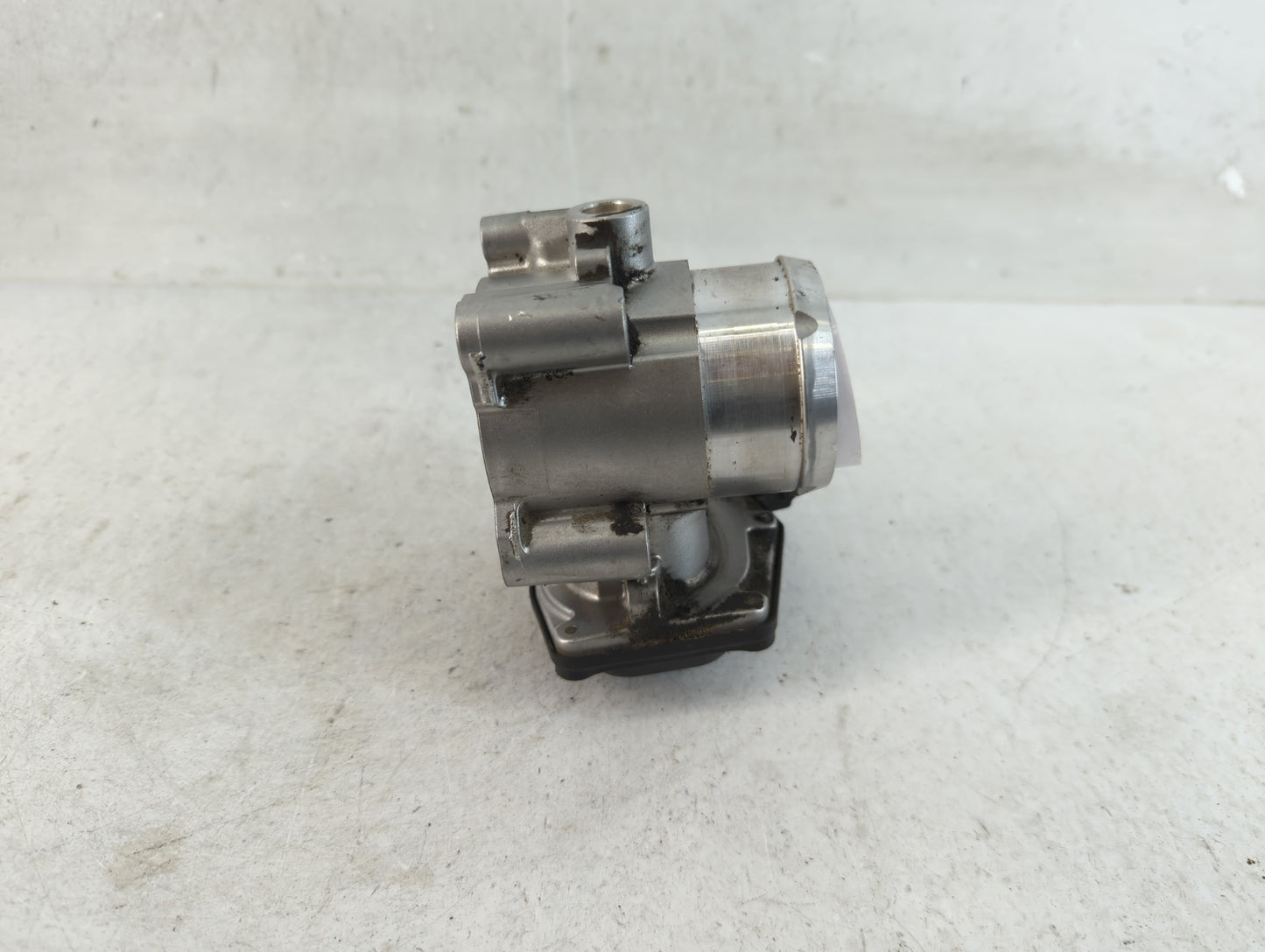 2014-2020 Ford Fusion Throttle Body P/N:B13 178 4470 DS7G-9F991-BB Fits Fits 2014 2015 2016 2017 2018 2019 2020 OEM Used Aut