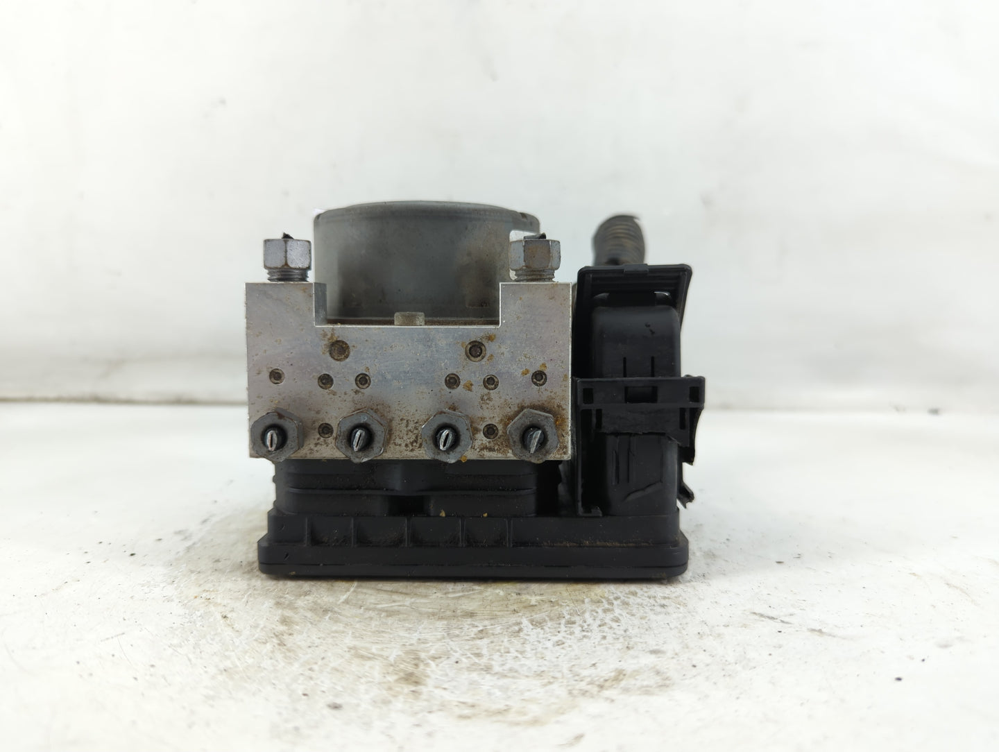 2014-2016 Ford Fusion ABS Pump Control Module Replacement P/N:DG9C-2C405-DF Fits Fits 2014 2015 2016 OEM Used Auto Parts - O