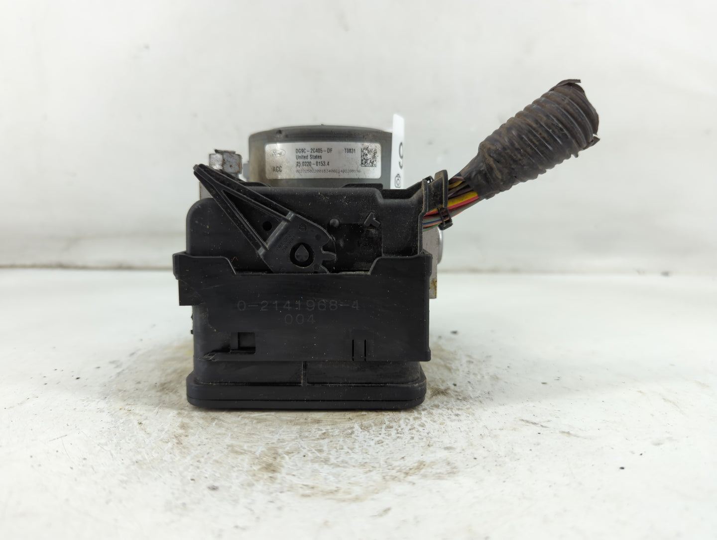 2014-2016 Ford Fusion ABS Pump Control Module Replacement P/N:DG9C-2C405-DF Fits Fits 2014 2015 2016 OEM Used Auto Parts - O