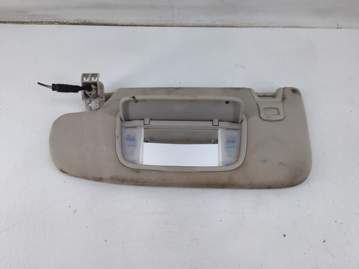 2013-2014 Ford Fusion Sun Visor Shade Replacement Driver Left Mirror Fits Fits 2013 2014 OEM Used Auto Parts - Oemusedautopa
