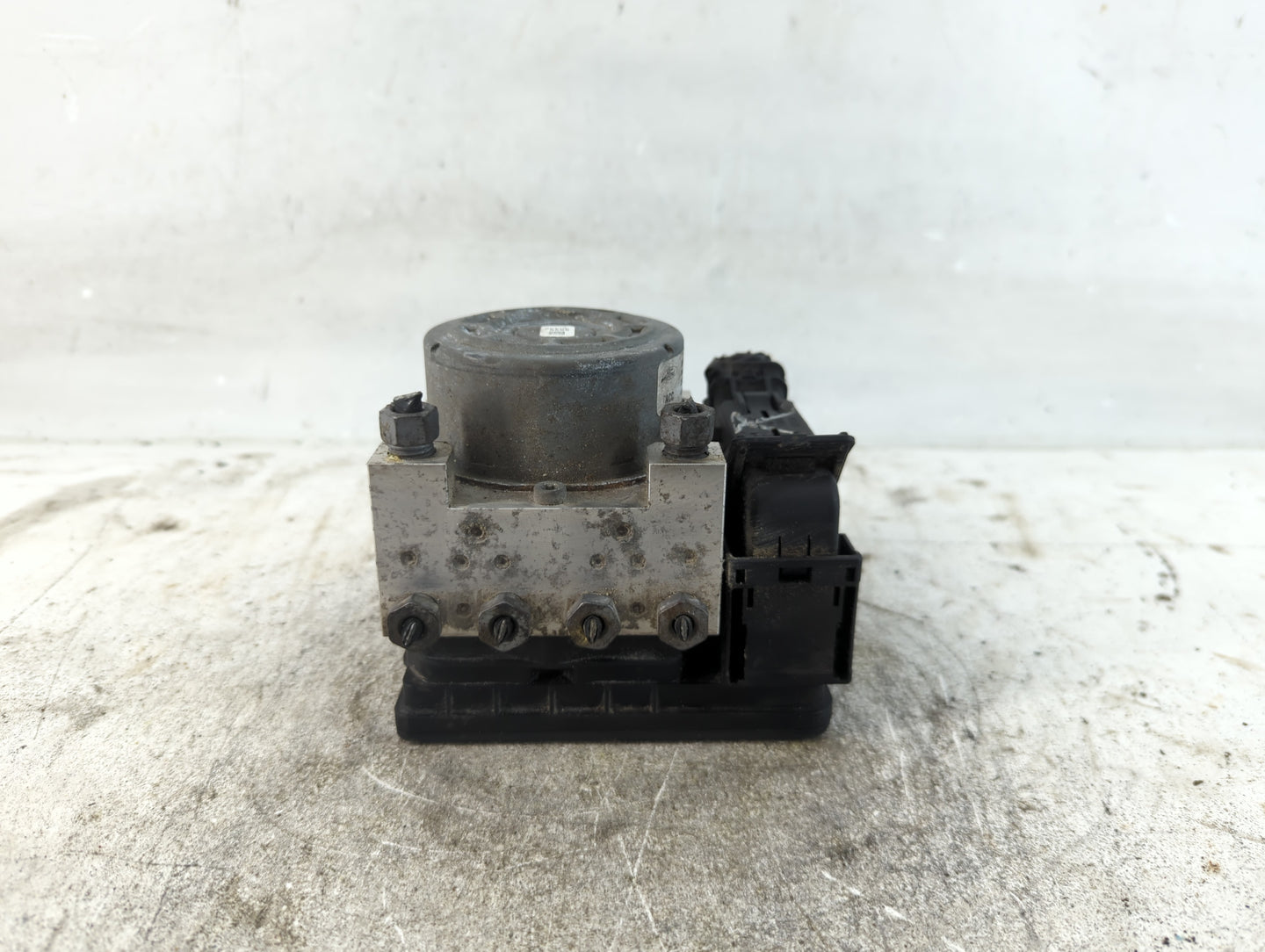 2014-2016 Ford Fusion ABS Pump Control Module Replacement P/N:DG9C-2C405-DF Fits Fits 2014 2015 2016 OEM Used Auto Parts - O