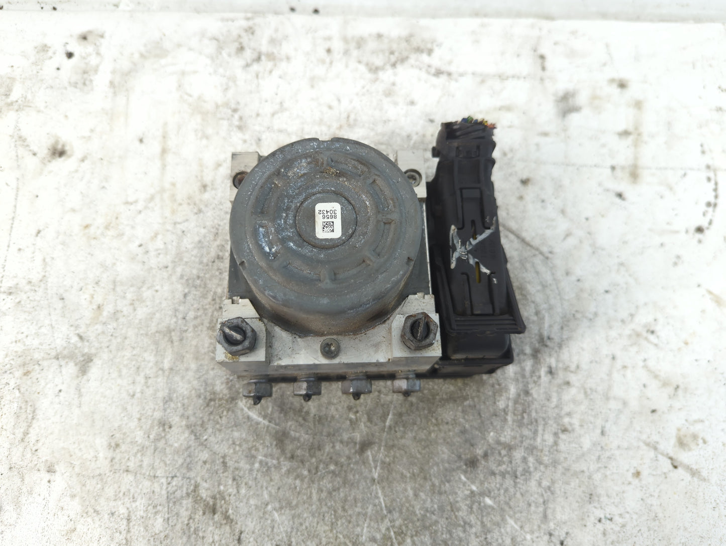 2014-2016 Ford Fusion ABS Pump Control Module Replacement P/N:DG9C-2C405-DF Fits Fits 2014 2015 2016 OEM Used Auto Parts - O