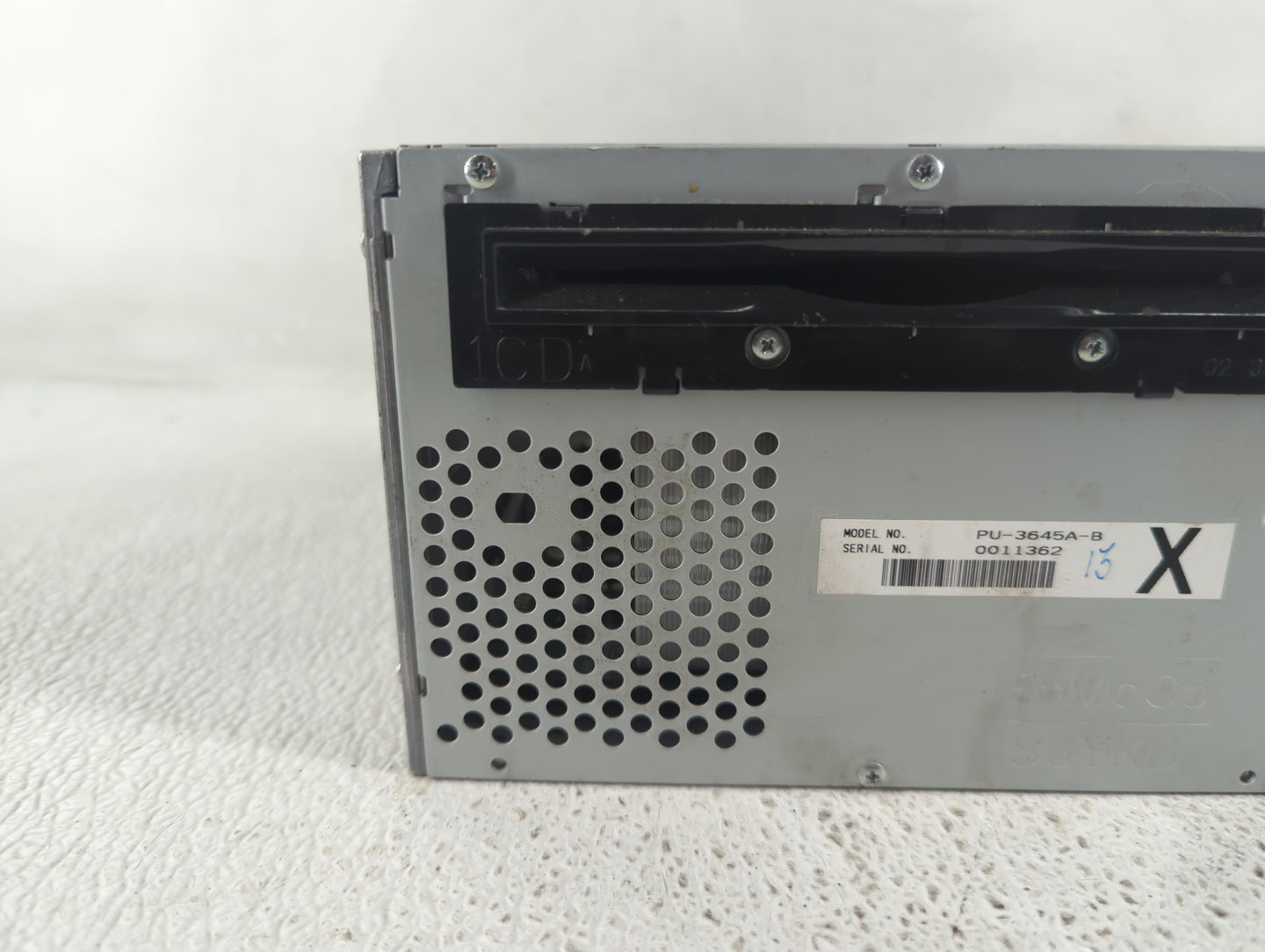 2013-2014 Ford Mustang Radio AM FM Cd Player Receiver Replacement P/N:ER3T-19C107-CB Fits Fits 2013 2014 OEM Used Auto Parts