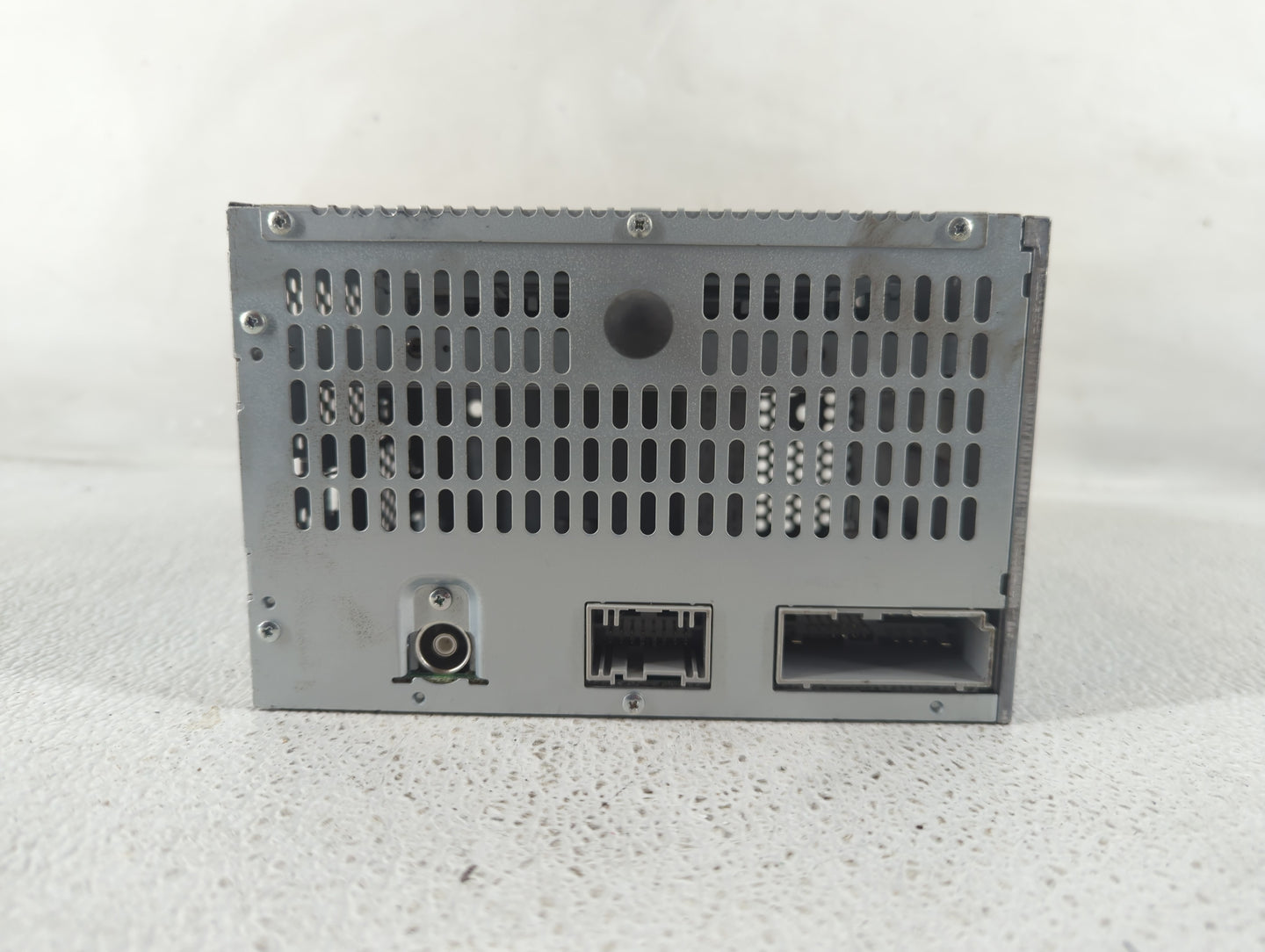 2013-2014 Ford Mustang Radio AM FM Cd Player Receiver Replacement P/N:ER3T-19C107-CB Fits Fits 2013 2014 OEM Used Auto Parts