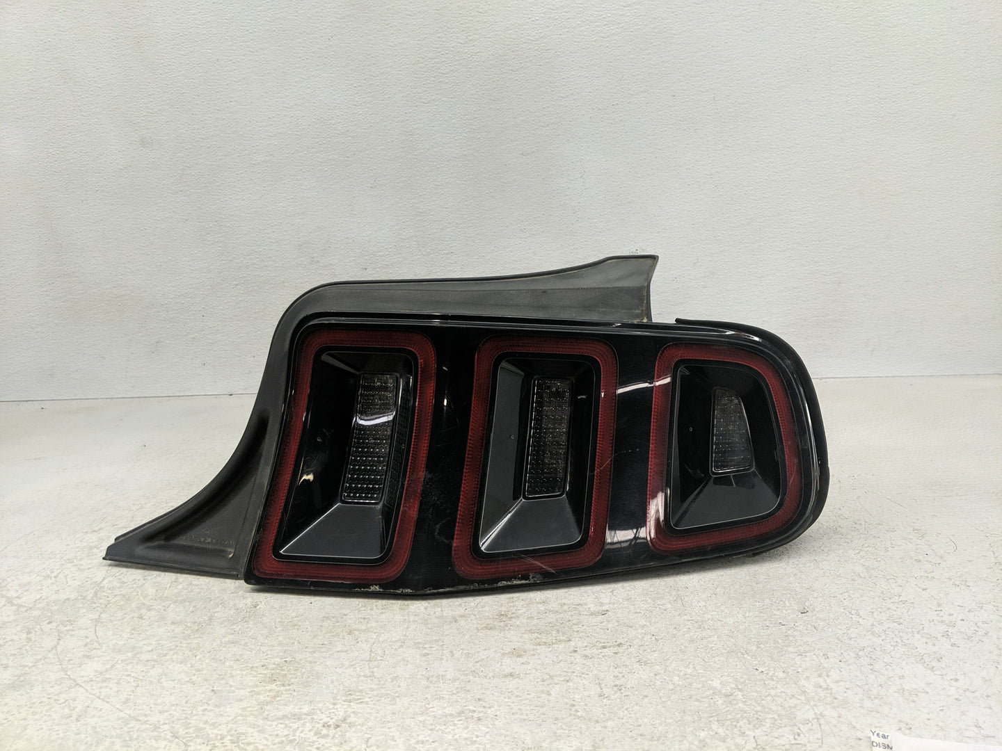 2013-2014 Ford Mustang Tail Light Assembly Passenger Right OEM P/N:DR33-13B50 Fits Fits 2013 2014 OEM Used Auto Parts - Oemu