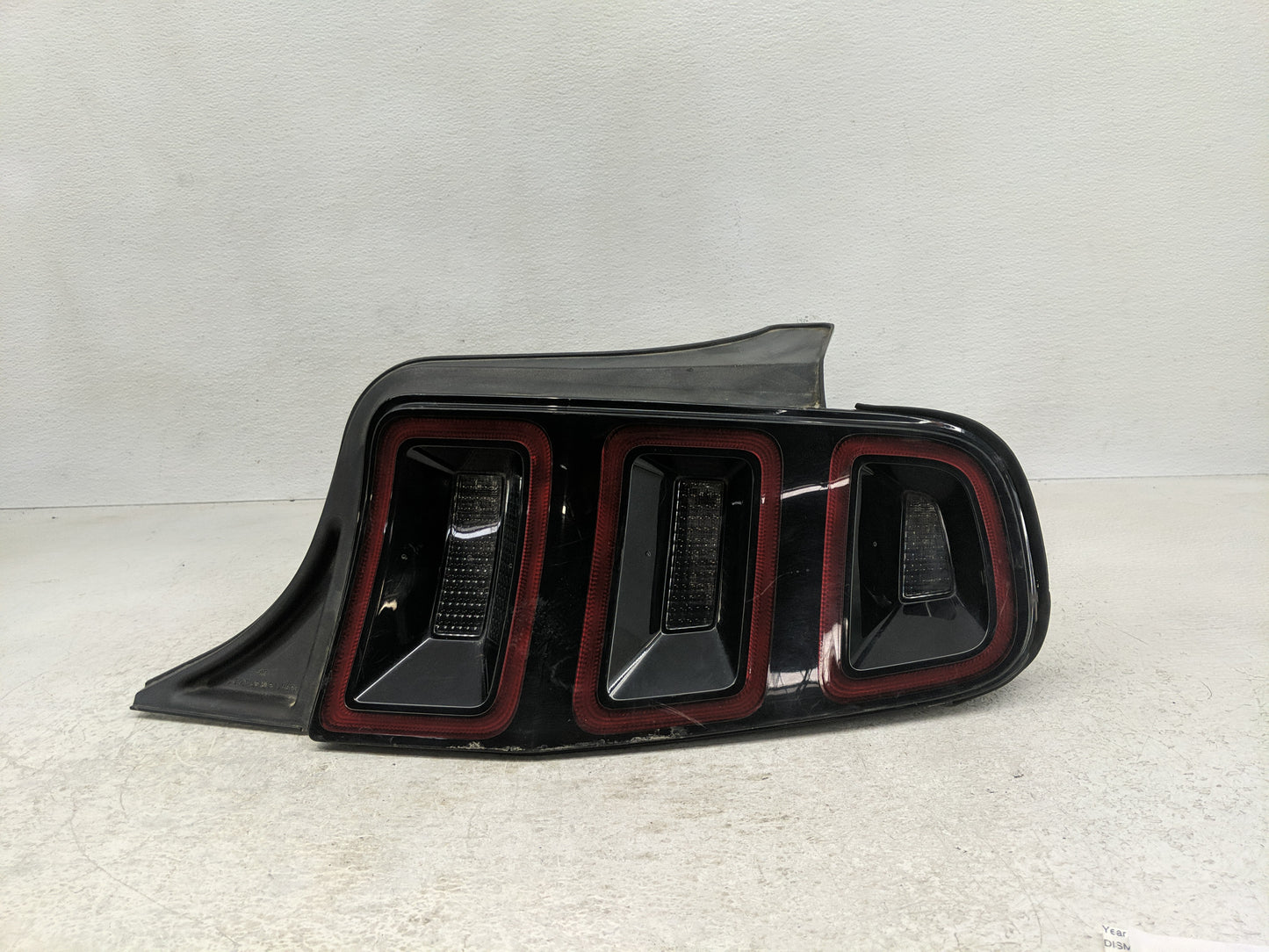 2013-2014 Ford Mustang Tail Light Assembly Passenger Right OEM P/N:DR33-13B50 Fits Fits 2013 2014 OEM Used Auto Parts - Oemu