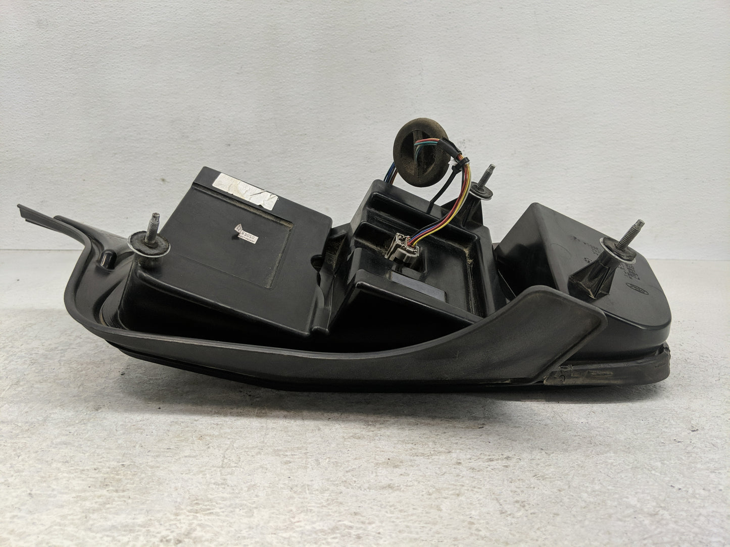 2013-2014 Ford Mustang Tail Light Assembly Passenger Right OEM P/N:DR33-13B50 Fits Fits 2013 2014 OEM Used Auto Parts - Oemu