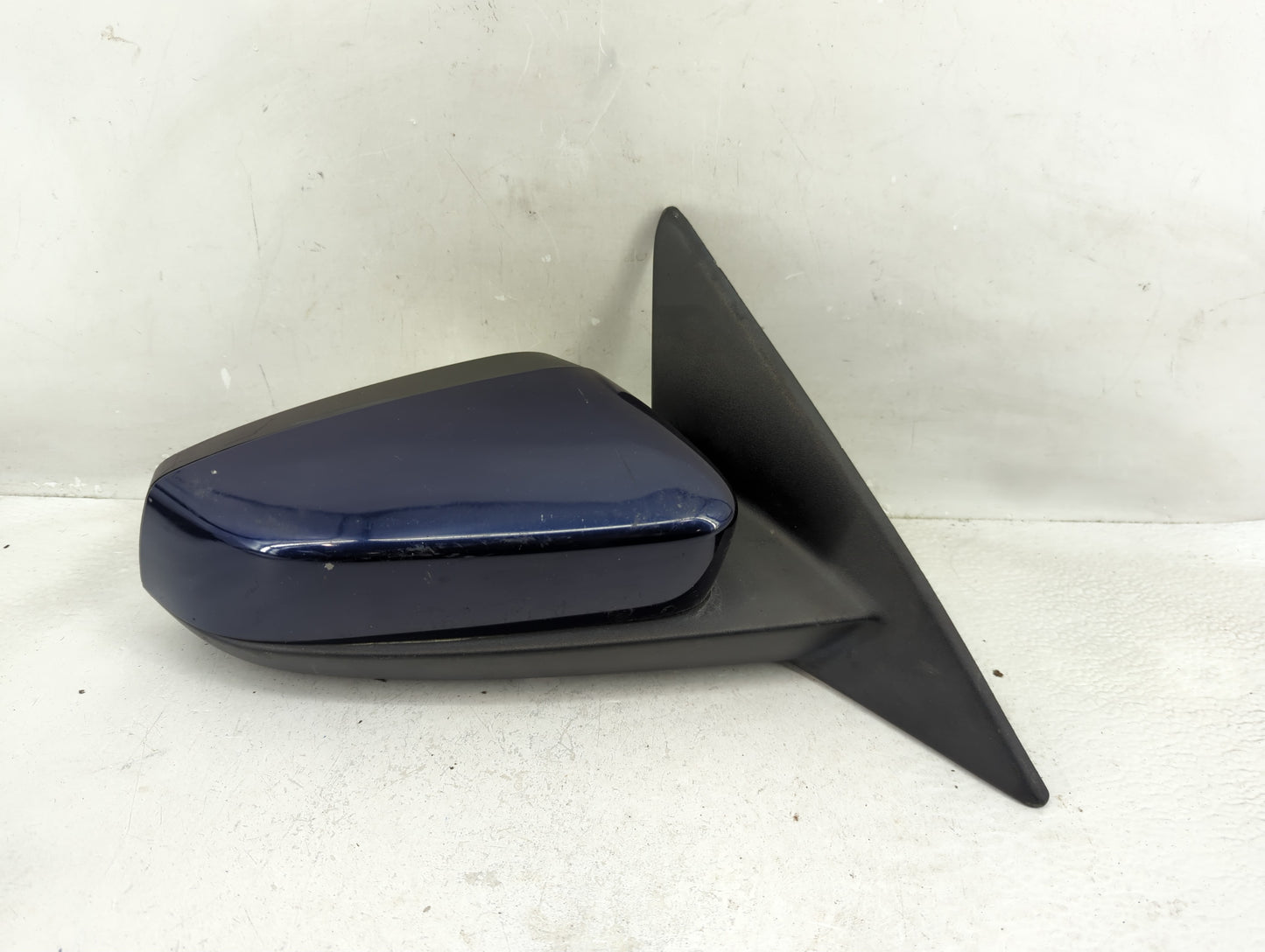 2013-2014 Ford Mustang Passenger Side View Mirror - Right Door Mirror OEM Used - Oemusedautoparts1.com