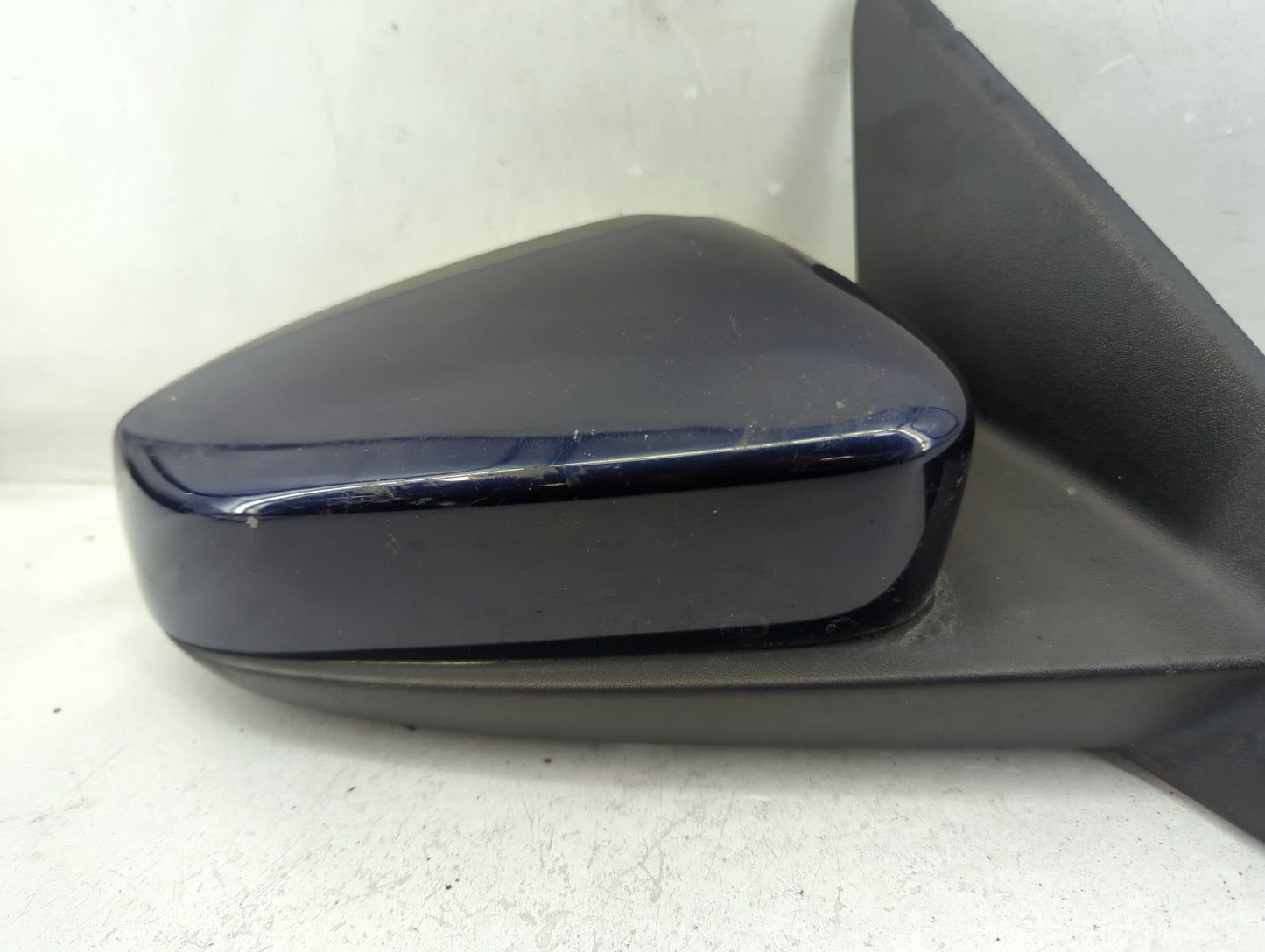 2013-2014 Ford Mustang Passenger Side View Mirror - Right Door Mirror OEM Used - Oemusedautoparts1.com
