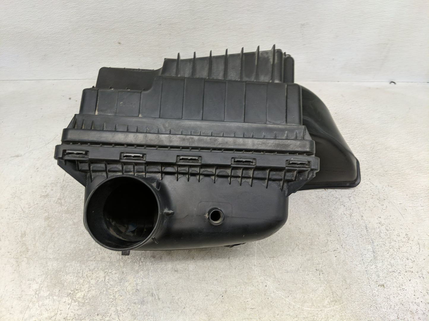 2011-2014 Ford Mustang Air Cleaner Intake-duct Hose Tube - Oemusedautoparts1.com