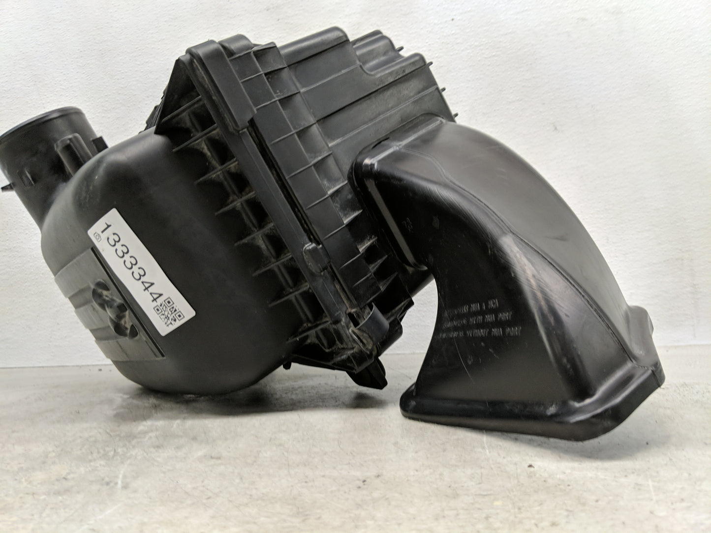 2011-2014 Ford Mustang Air Cleaner Intake-duct Hose Tube - Oemusedautoparts1.com