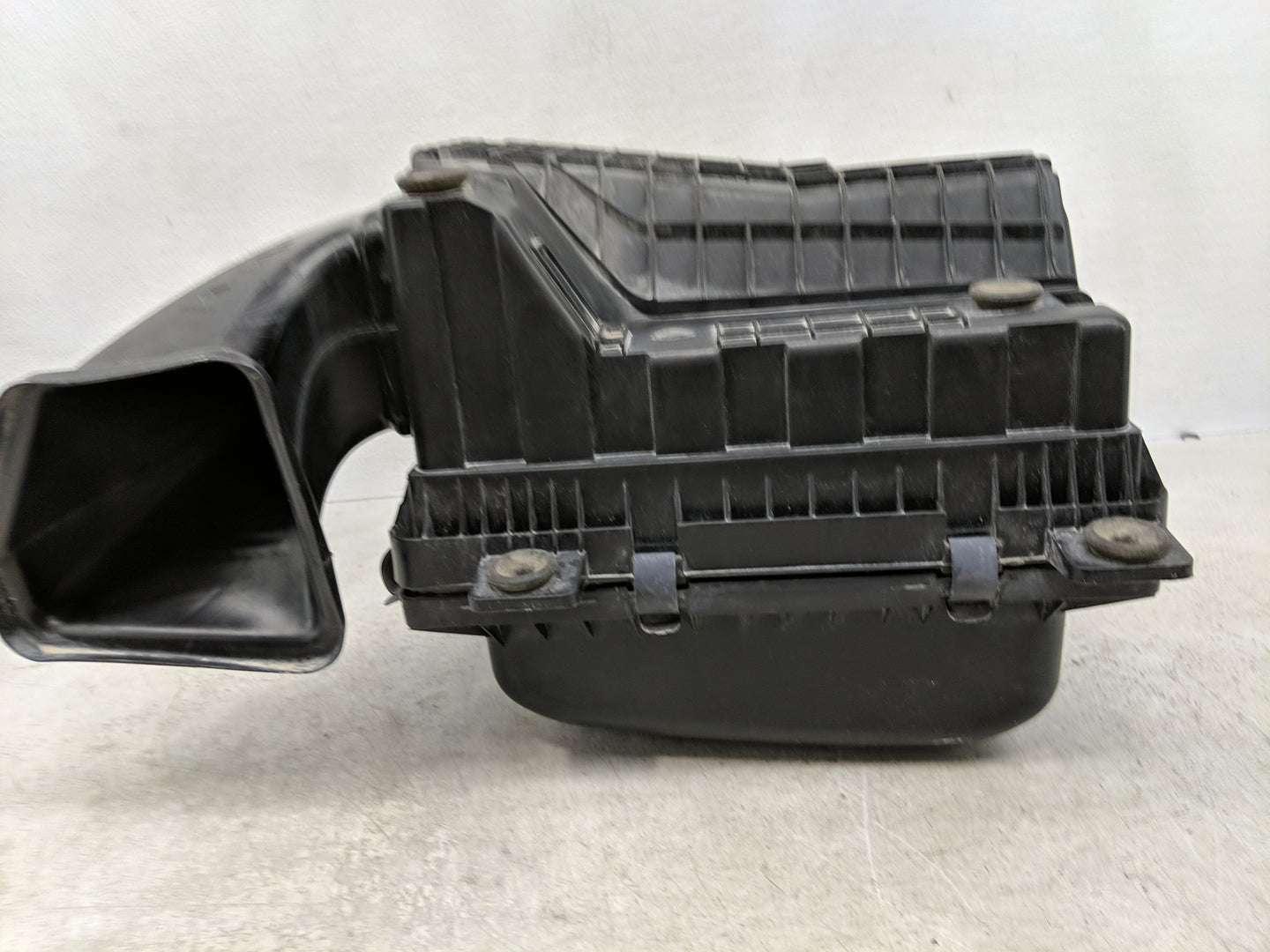 2011-2014 Ford Mustang Air Cleaner Intake-duct Hose Tube - Oemusedautoparts1.com