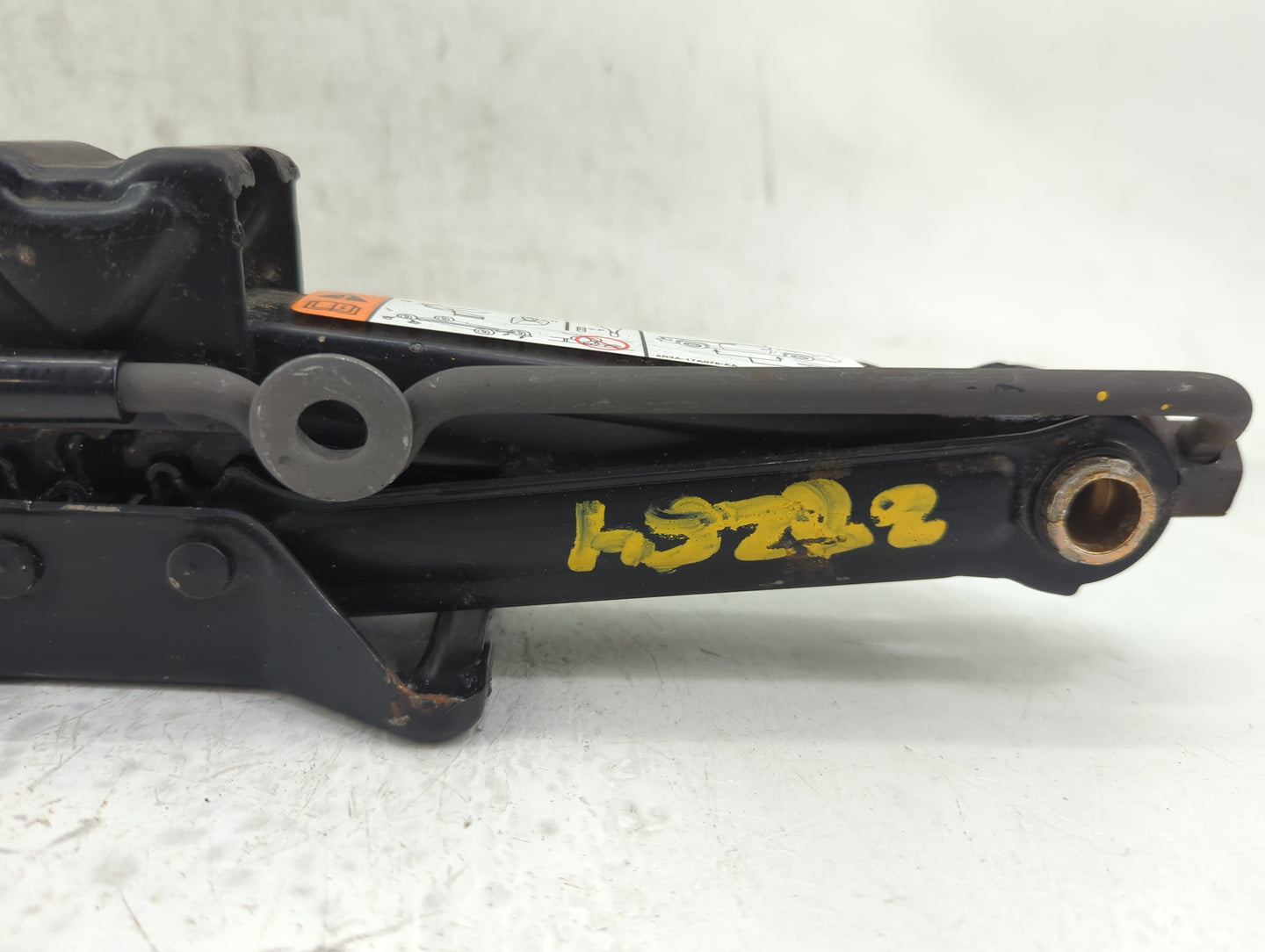 2014 Ford Mustang Spare Scissor Car Jack - Oemusedautoparts1.com