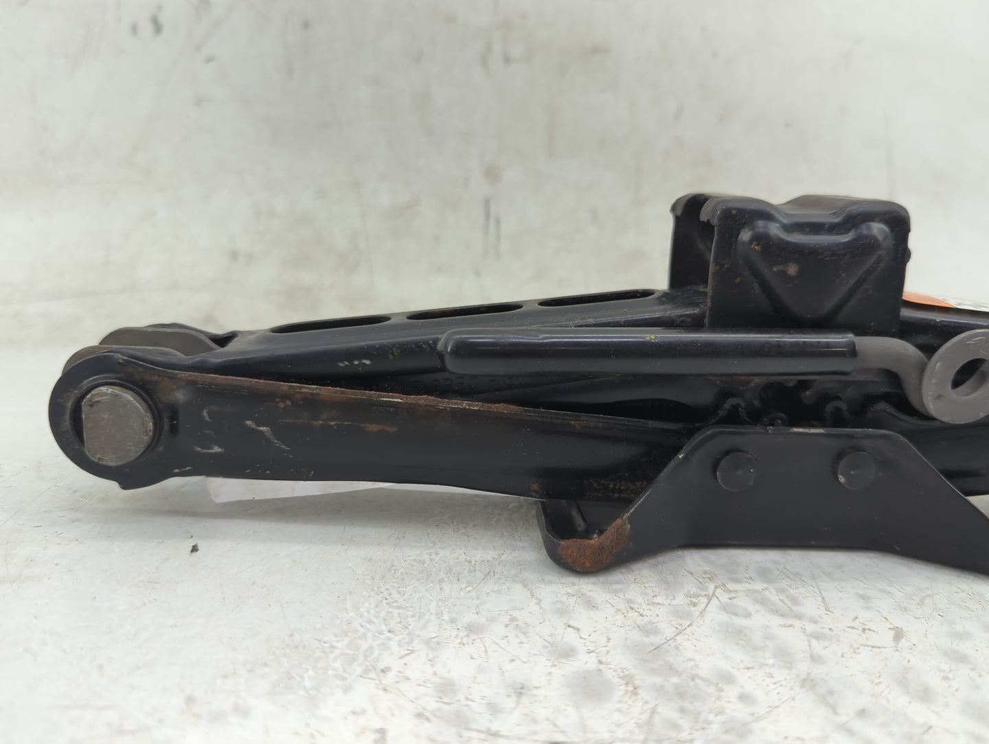 2014 Ford Mustang Spare Scissor Car Jack - Oemusedautoparts1.com