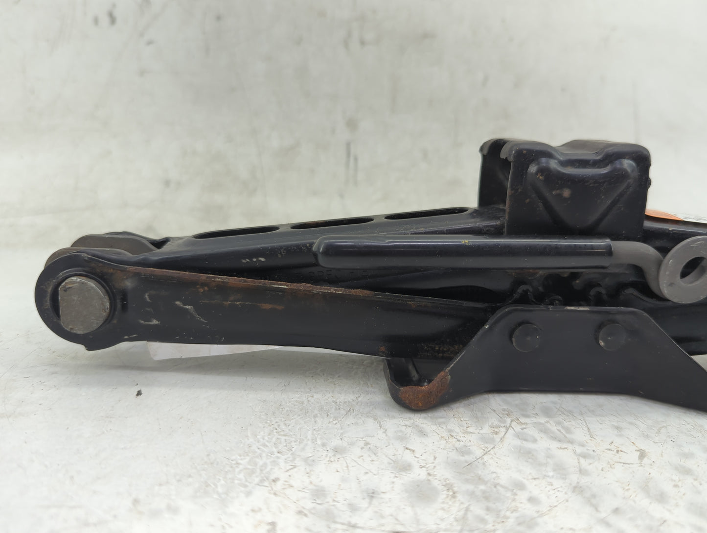 2014 Ford Mustang Spare Scissor Car Jack - Oemusedautoparts1.com