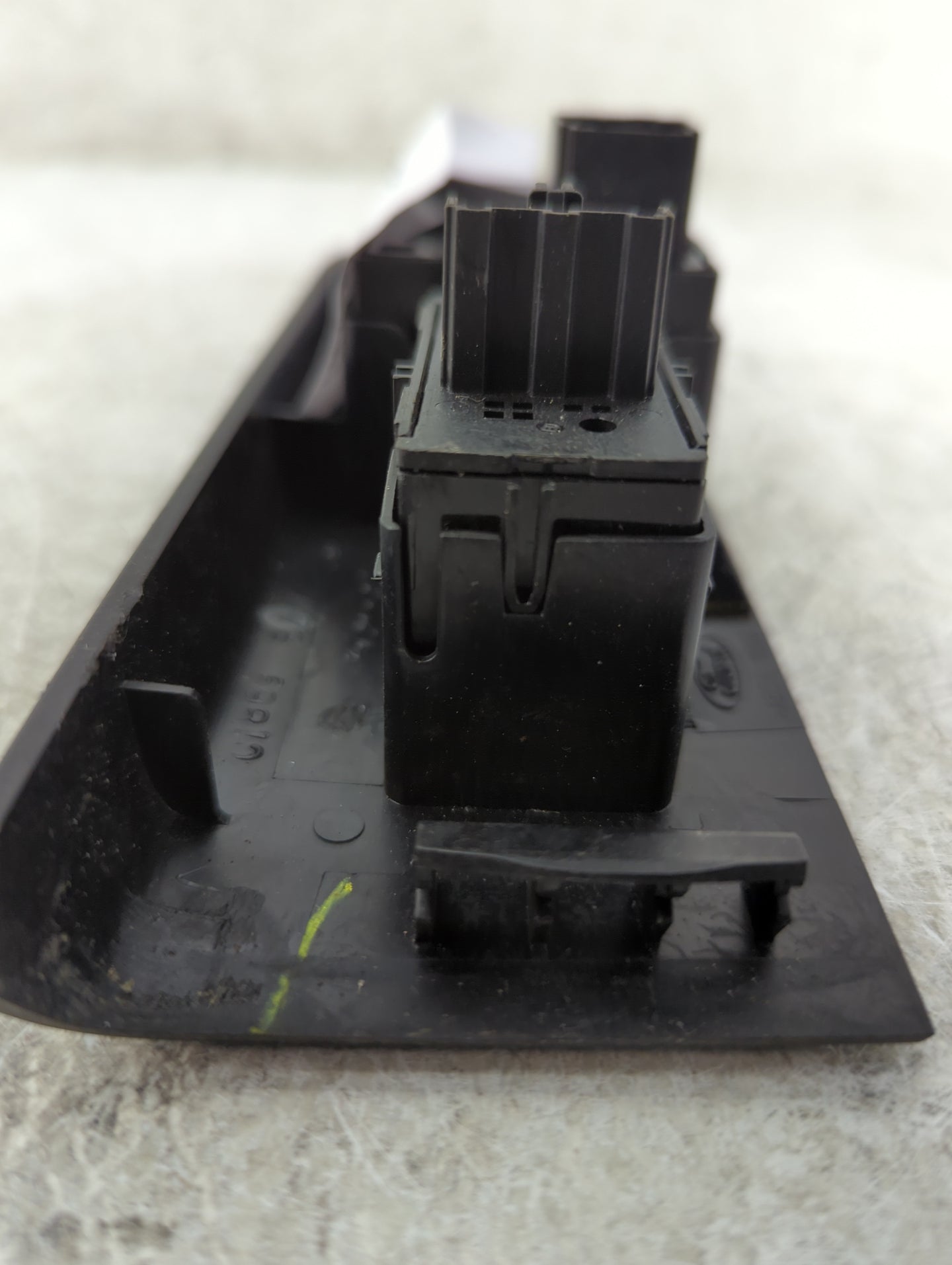 2005-2014 Ford Mustang Master Power Window Switch Replacement Driver Side Left P/N:DR33-14A564-BAW Fits OEM Used Auto Parts 