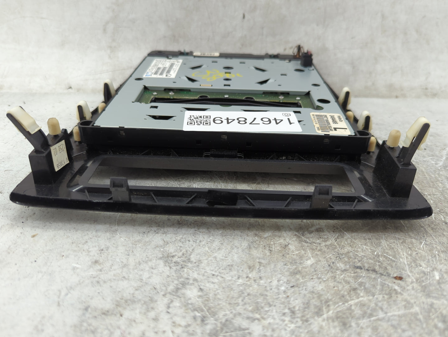 2011-2014 Ford Mustang Radio Control Panel - Oemusedautoparts1.com