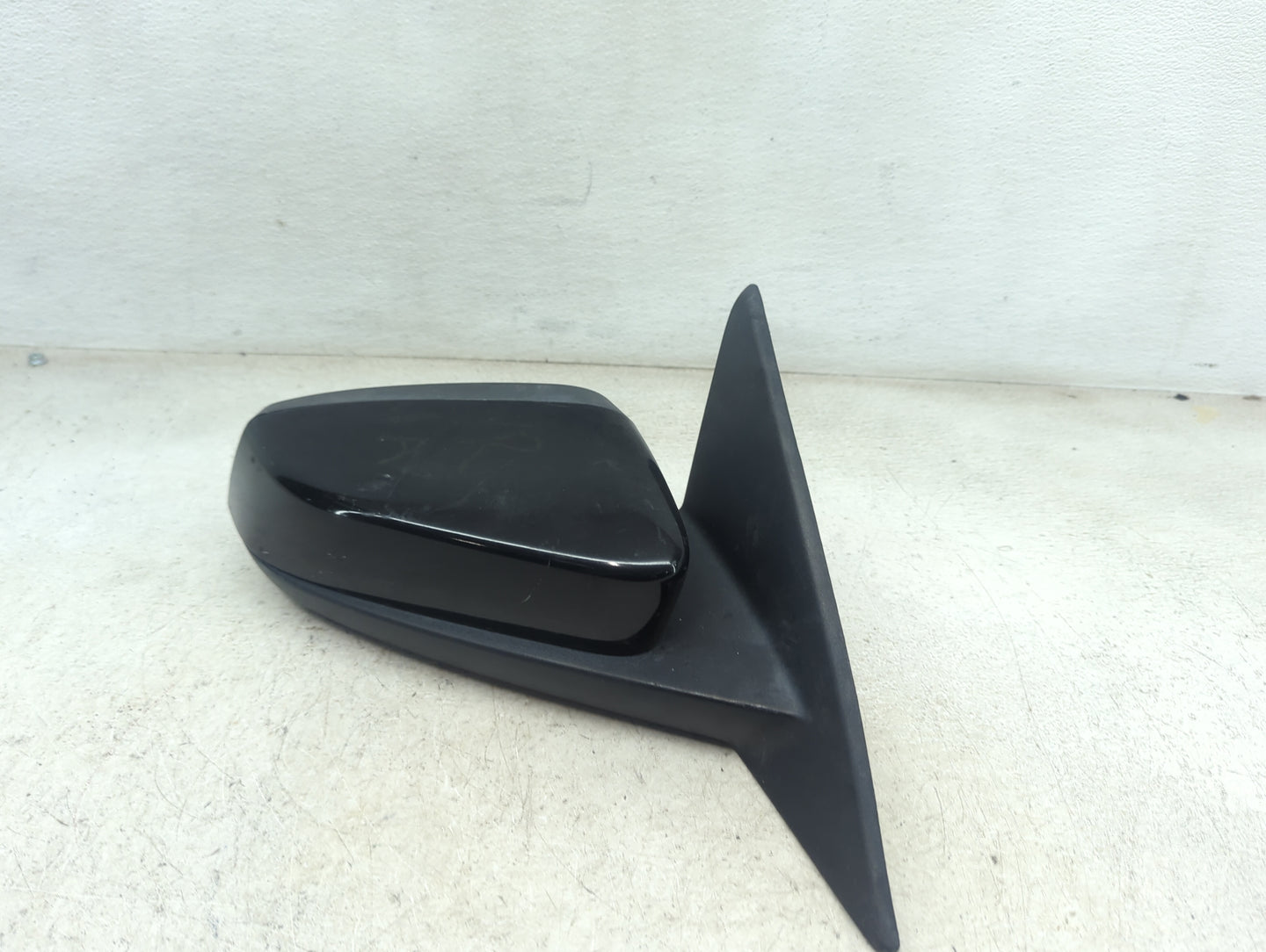 2013-2014 Ford Mustang Passenger Side View Mirror - Right Door Mirror OEM Used - Oemusedautoparts1.com