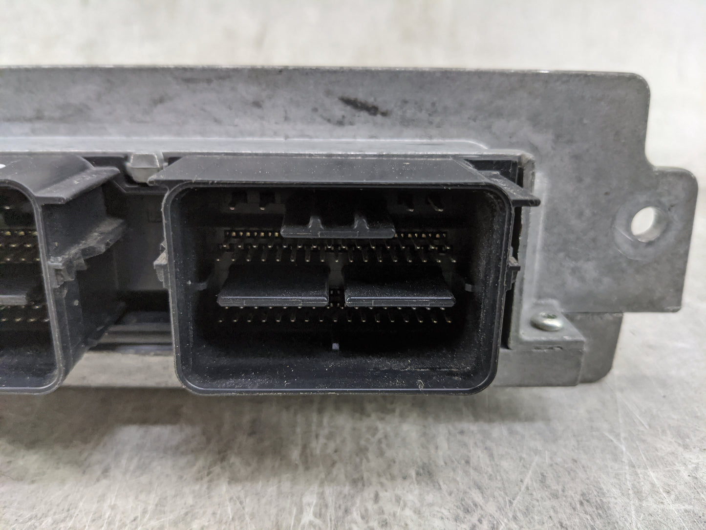 2013-2014 Ford Mustang PCM Engine Control Computer ECU ECM PCU OEM P/N:DR3A-12A650-C 1331657A01, 6MXLDMAS00 Fits Fits 2013 2