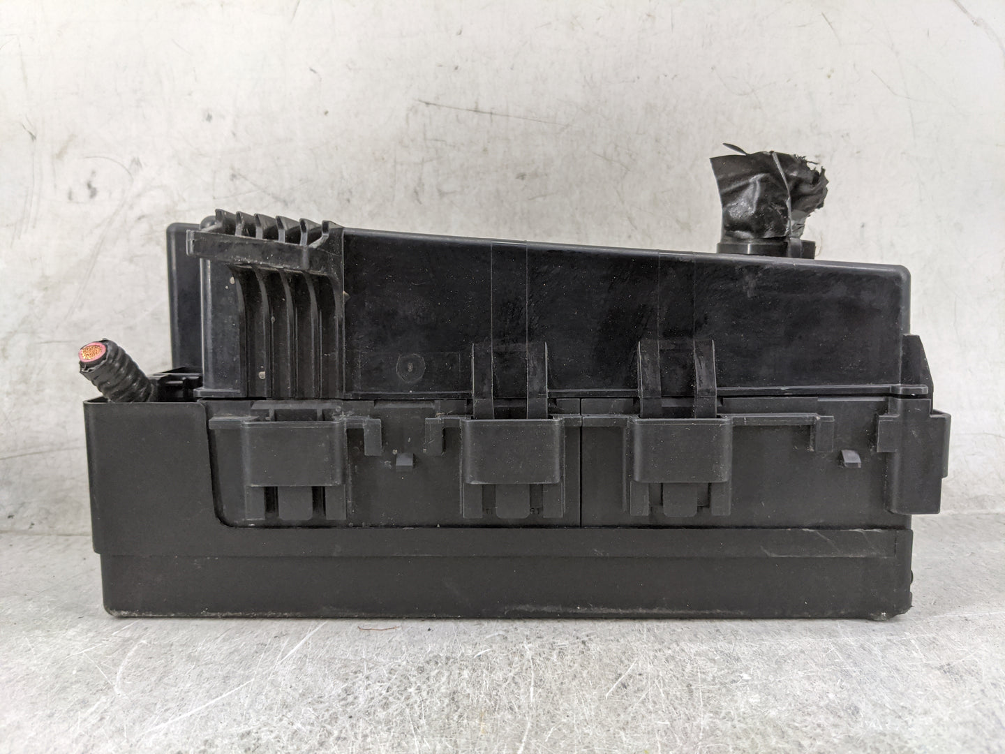 2012-2014 Ford Mustang Fusebox Fuse Box Panel Relay Module P/N:AR3T-14A003-AB AR3T-14A003-AB CUH60 Fits Fits 2012 2013 2014 