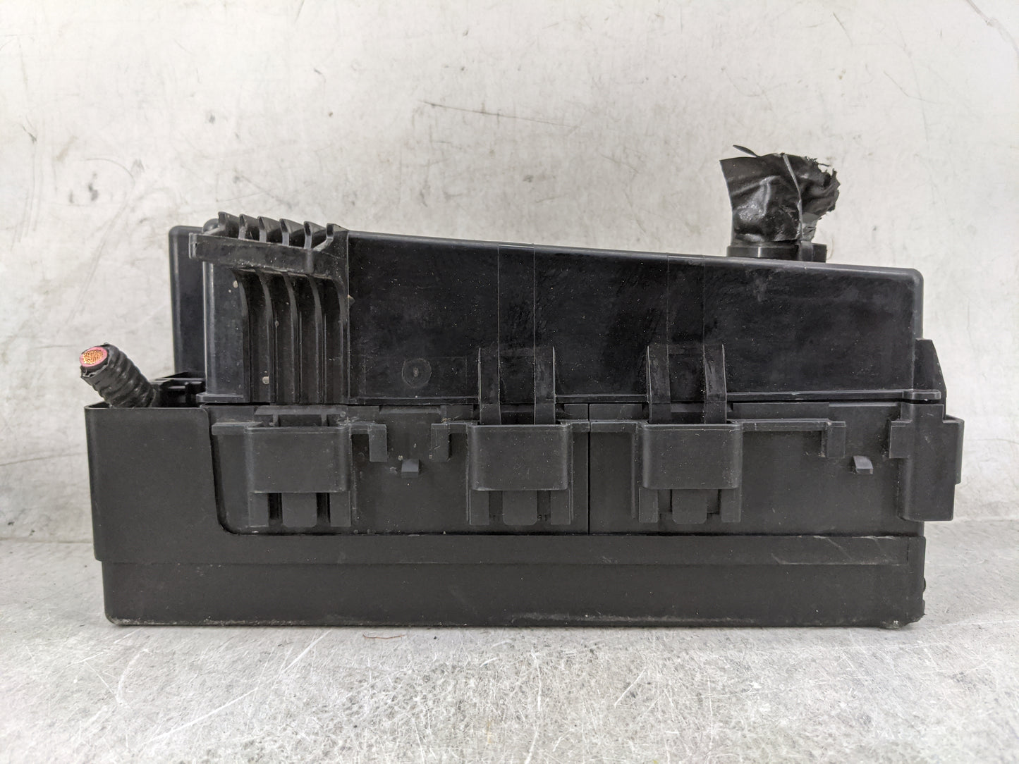 2012-2014 Ford Mustang Fusebox Fuse Box Panel Relay Module P/N:AR3T-14A003-AB AR3T-14A003-AB CUH60 Fits Fits 2012 2013 2014 