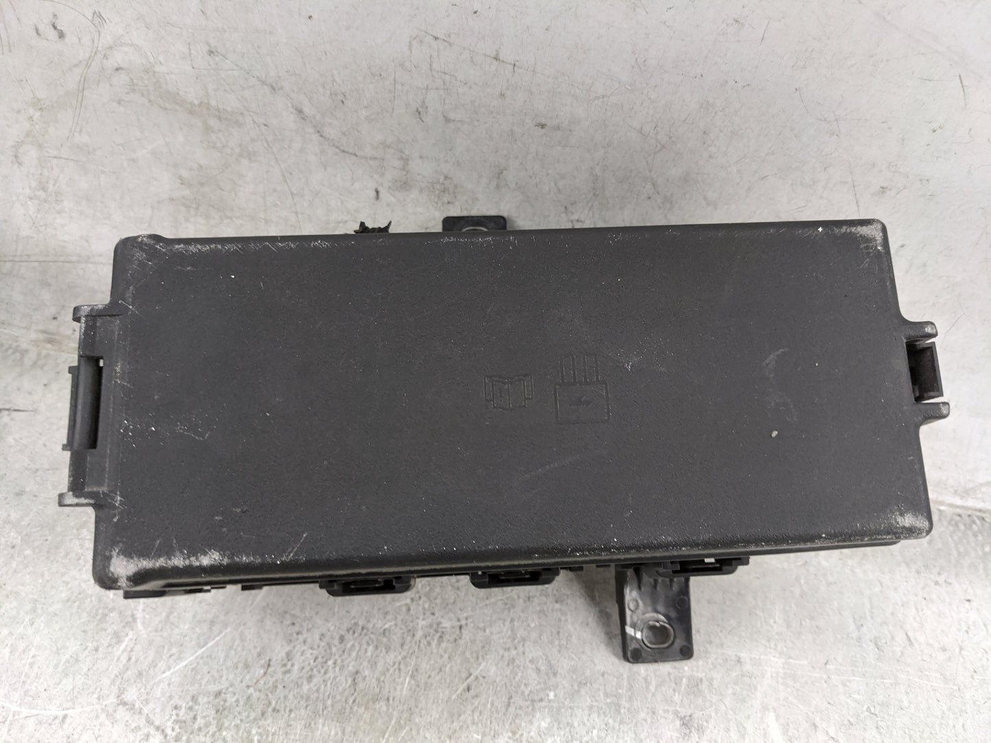 2012-2014 Ford Mustang Fusebox Fuse Box Panel Relay Module P/N:AR3T-14A003-AB AR3T-14A003-AB CUH60 Fits Fits 2012 2013 2014 