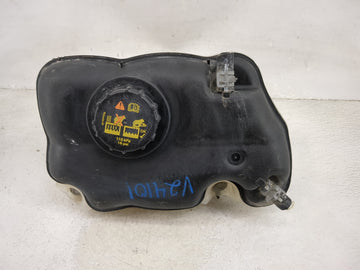 2010-2014 Ford Mustang Windshield Washer Fluid Reservoir Bottle Oem 1477140 - Oemusedautoparts1.com