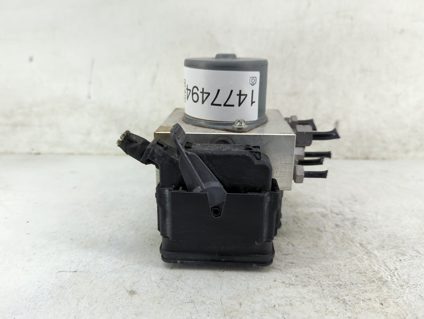 2013-2014 Ford Mustang ABS Pump Control Module Replacement P/N:ER33-2C405-AA BK2DB900FL, 18304305, 18033510 Fits Fits 2013 2