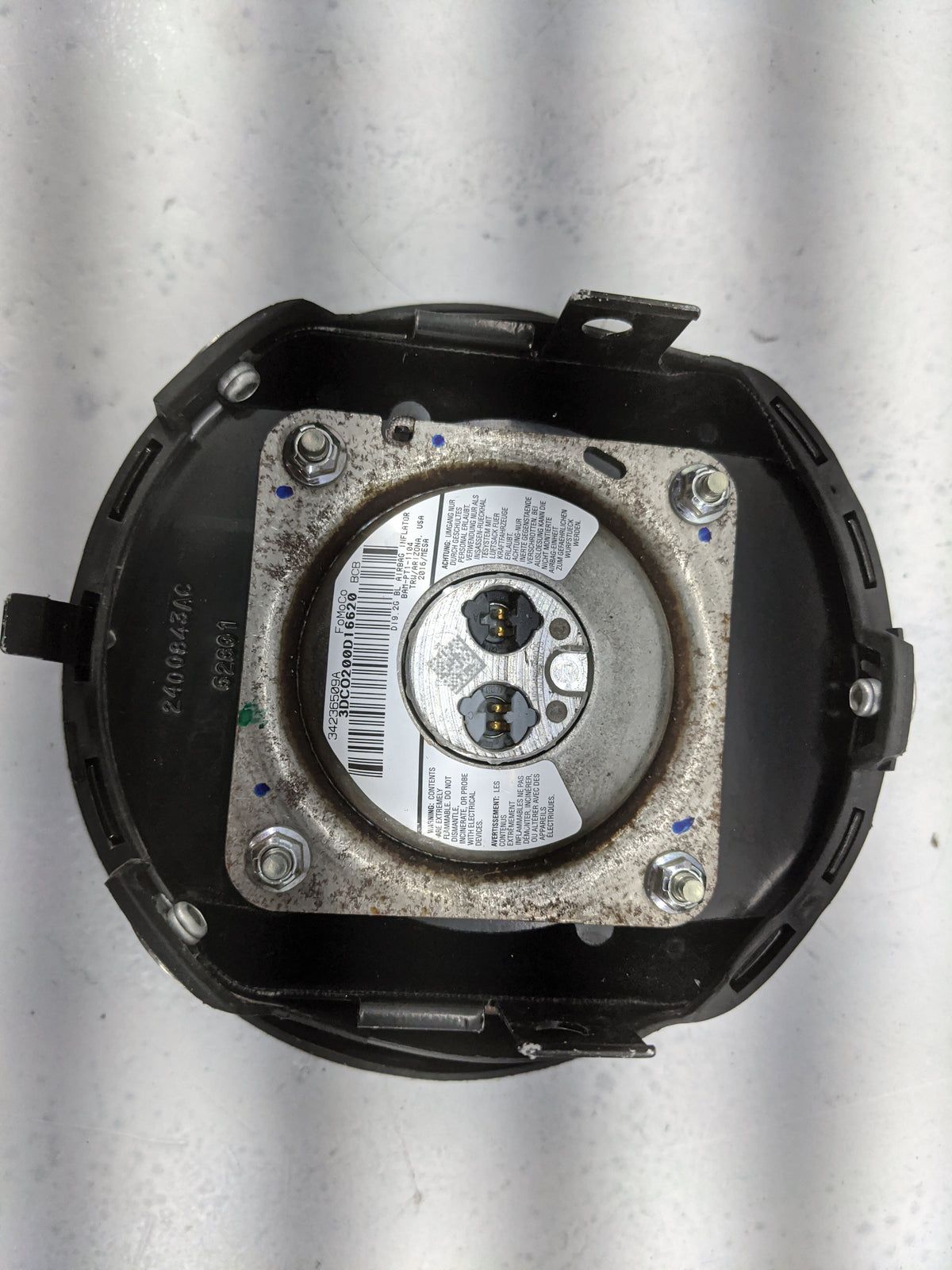 2010-2014 Ford Mustang Air Bag Driver Left Steering Wheel Mounted - Oemusedautoparts1.com