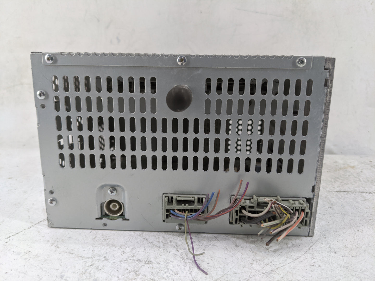 2014 Ford Mustang Radio AM FM Cd Player Receiver Replacement P/N:PU-3645A-B ER3T-19C107-CB Fits OEM Used Auto Parts - Oemuse