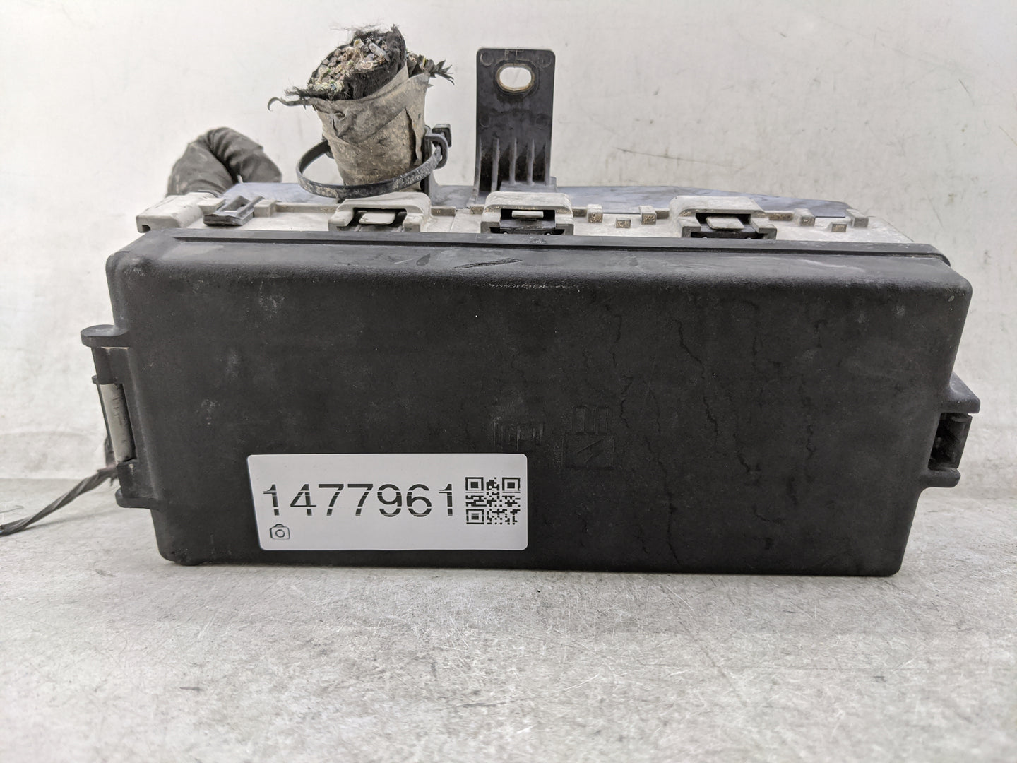 2012-2014 Ford Mustang Fusebox Fuse Box Panel Relay Module P/N:6E5T-14A003-AB Fits Fits 2012 2013 2014 OEM Used Auto Parts -