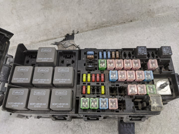2012-2014 Ford Mustang Fusebox Fuse Box Panel Relay Module P/N:6E5T-14A003-AB Fits Fits 2012 2013 2014 OEM Used Auto Parts