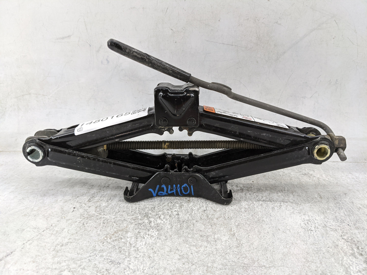 2014 Ford Mustang Spare Scissor Car Jack Black - Oemusedautoparts1.com
