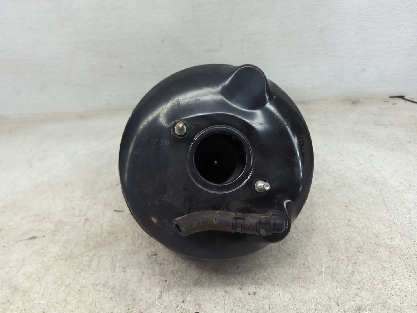 2009-2014 Ford Mustang Power Brake Booster Oem 1490160 - Oemusedautoparts1.com
