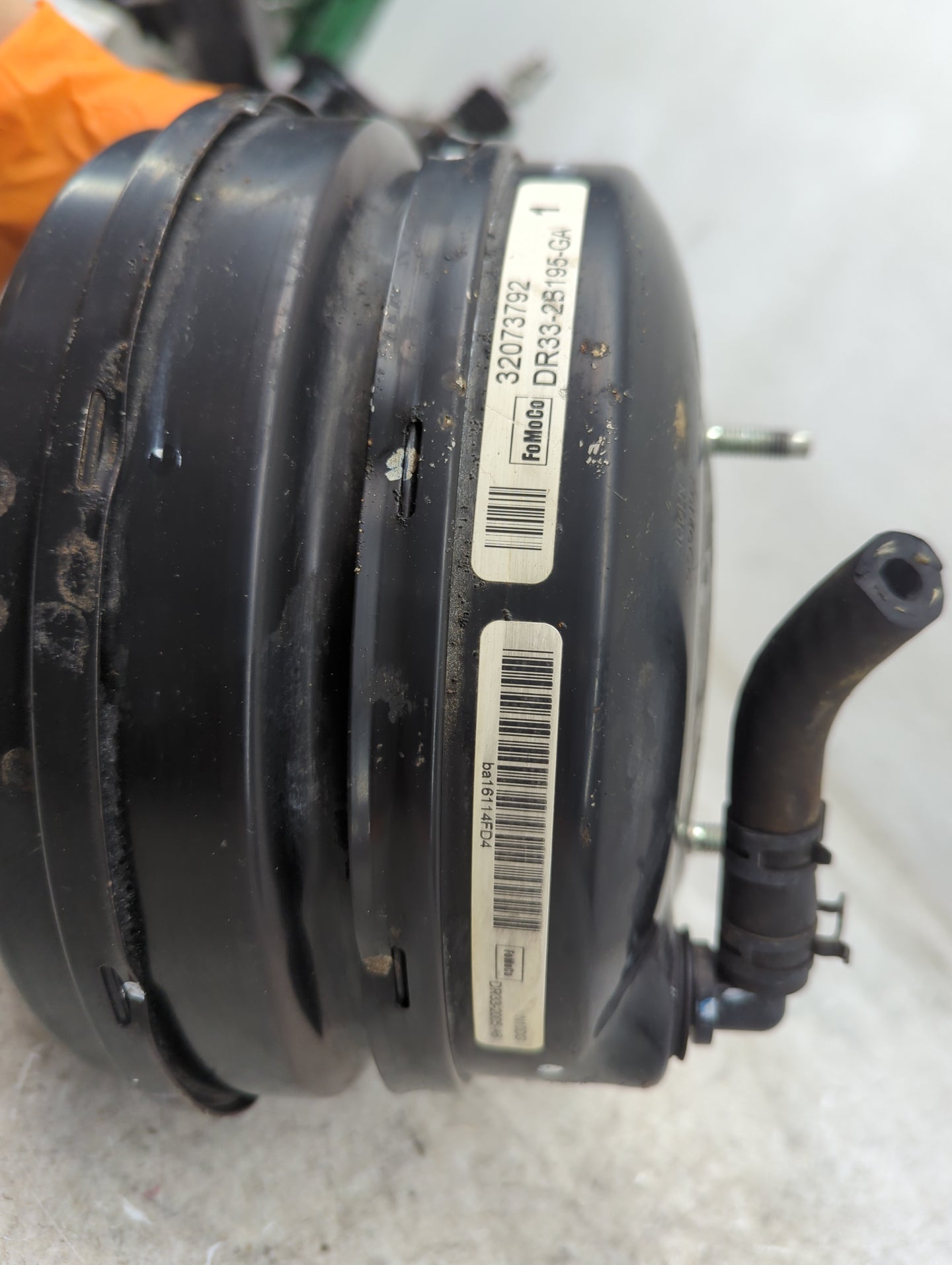 2009-2014 Ford Mustang Power Brake Booster Oem 1490160 - Oemusedautoparts1.com