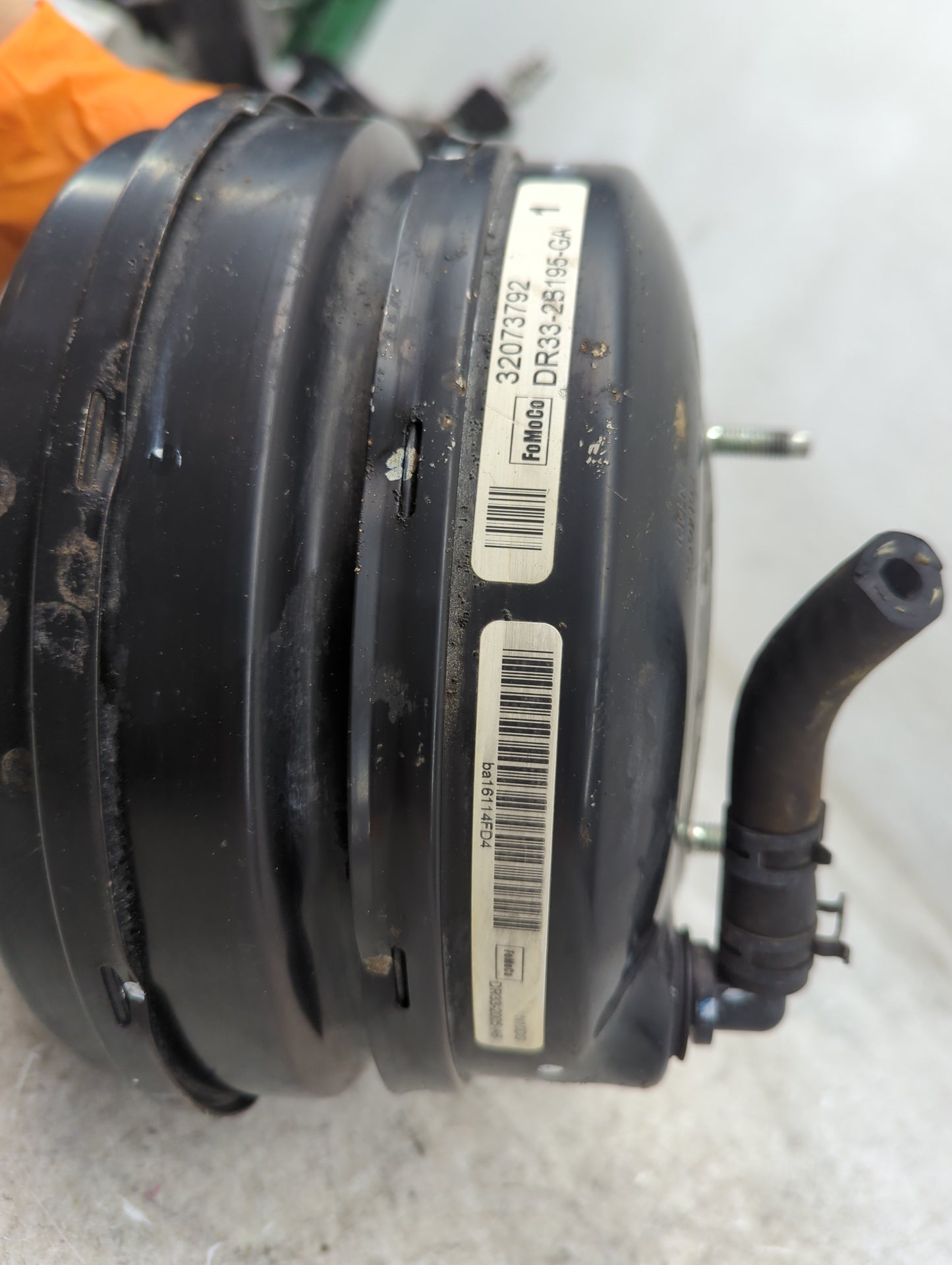 2009-2014 Ford Mustang Power Brake Booster Oem 1490160 - Oemusedautoparts1.com