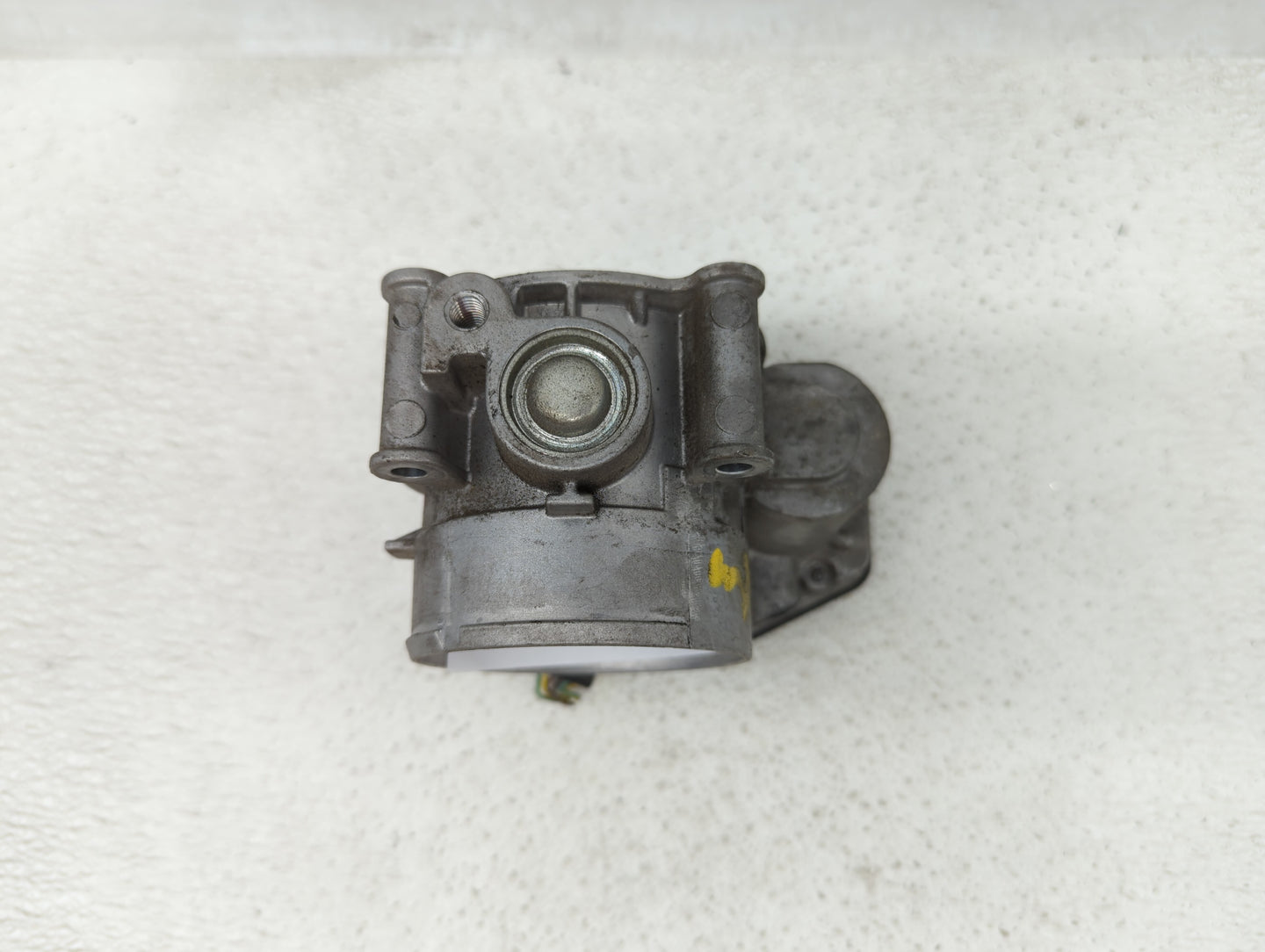 2011-2017 Ford Mustang Throttle Body P/N:AT4E-EH AT4E-9F991-EL Fits Fits 2011 2012 2013 2014 2015 2016 2017 2018 2019 OEM Us