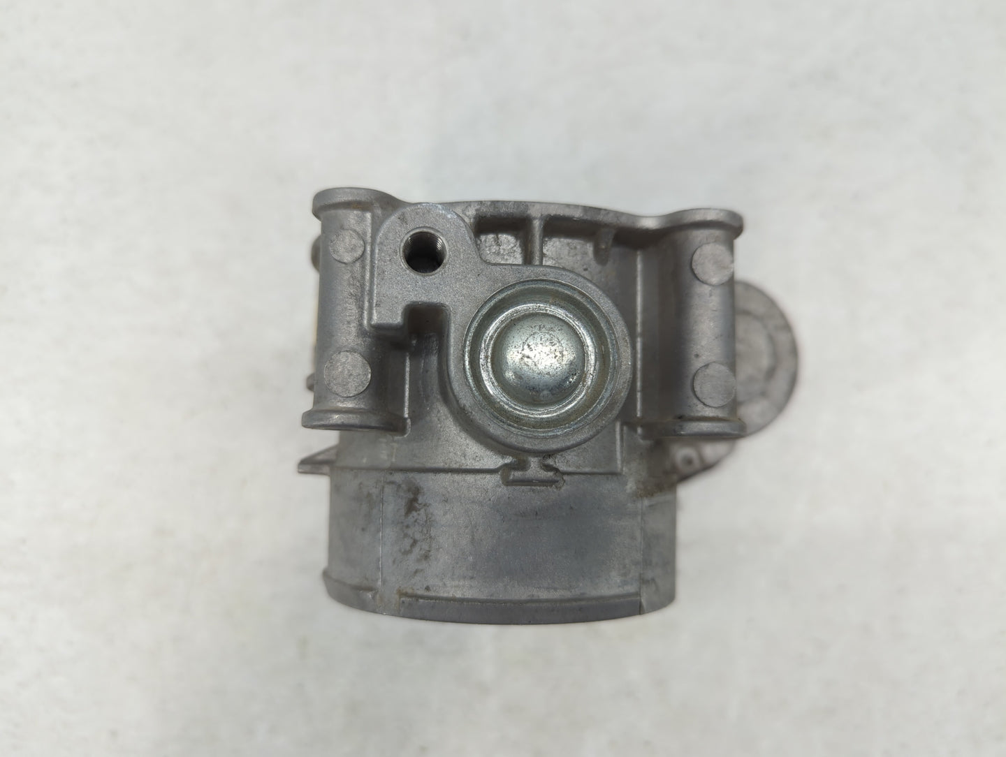 2011-2017 Ford Mustang Throttle Body P/N:AT4E-EH Fits Fits 2011 2012 2013 2014 2015 2016 2017 2018 2019 OEM Used Auto Parts 