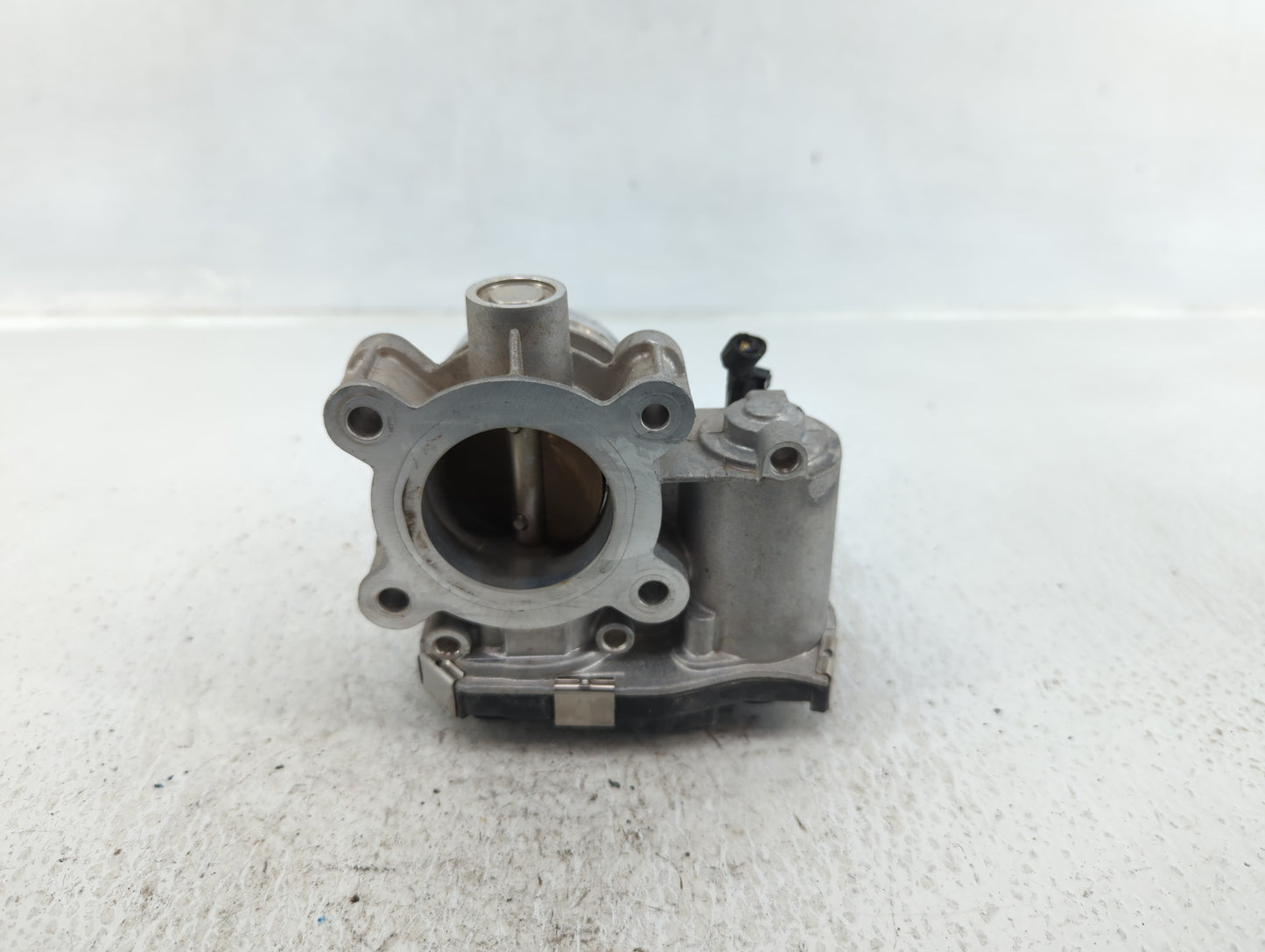 2011-2017 Ford Mustang Throttle Body P/N:12671379AA Fits Fits 2011 2012 2013 2014 2015 2016 2017 2018 2019 OEM Used Auto Par