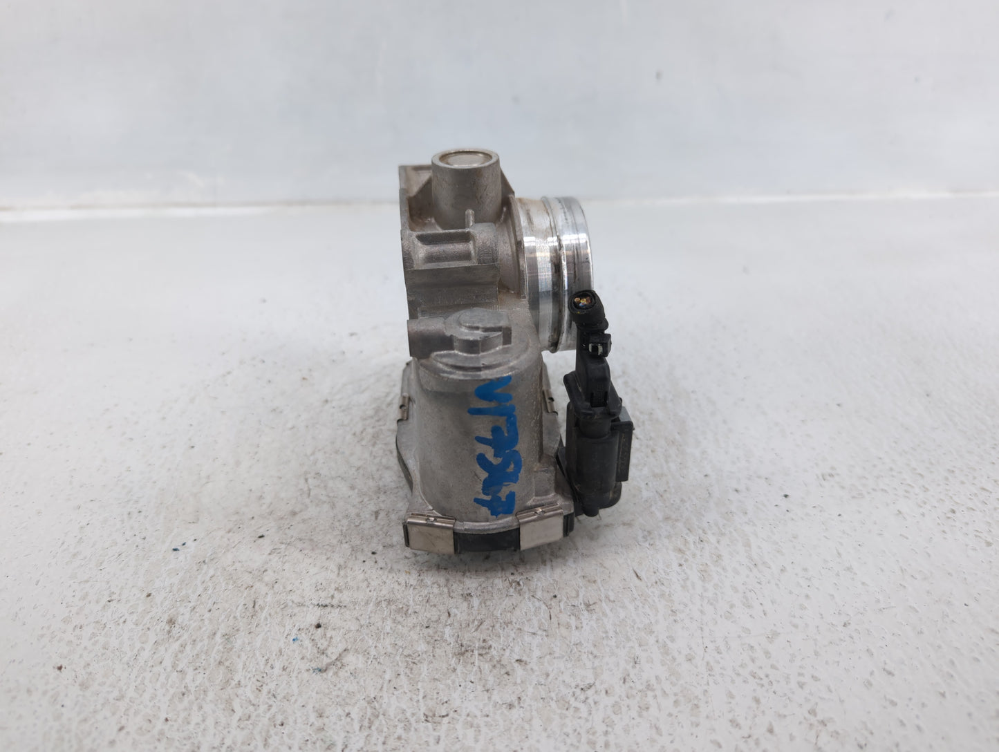2011-2017 Ford Mustang Throttle Body P/N:12671379AA Fits Fits 2011 2012 2013 2014 2015 2016 2017 2018 2019 OEM Used Auto Par