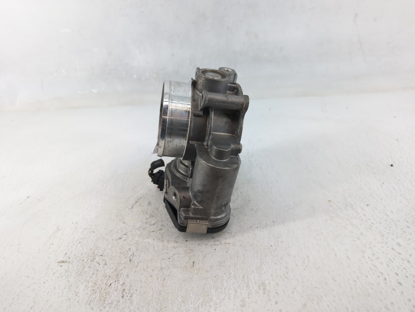 2011-2017 Ford Mustang Throttle Body P/N:TB1049D Fits Fits 2011 2012 2013 2014 2015 2016 2017 2018 2019 OEM Used Auto Parts 
